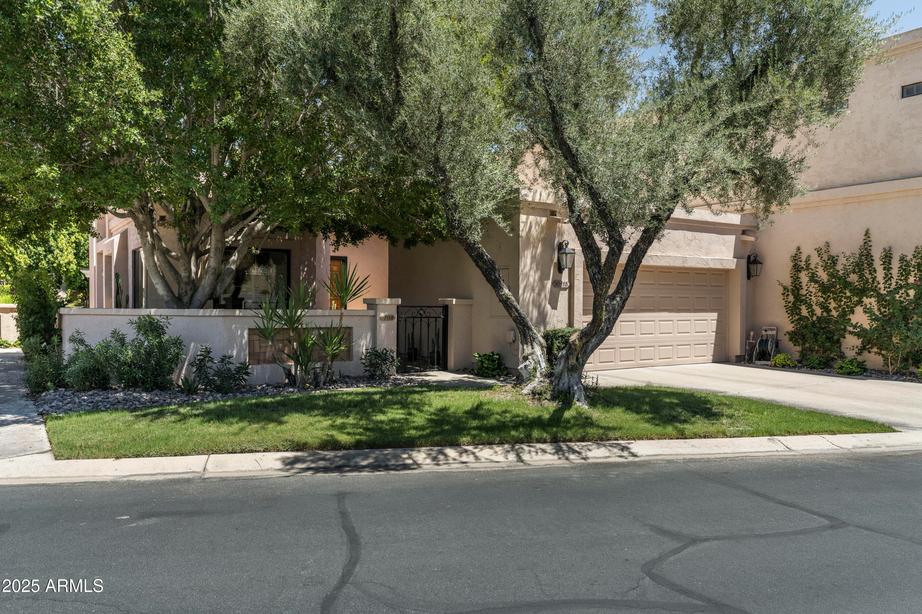 10118 E Cinnabar Ave — photo 2