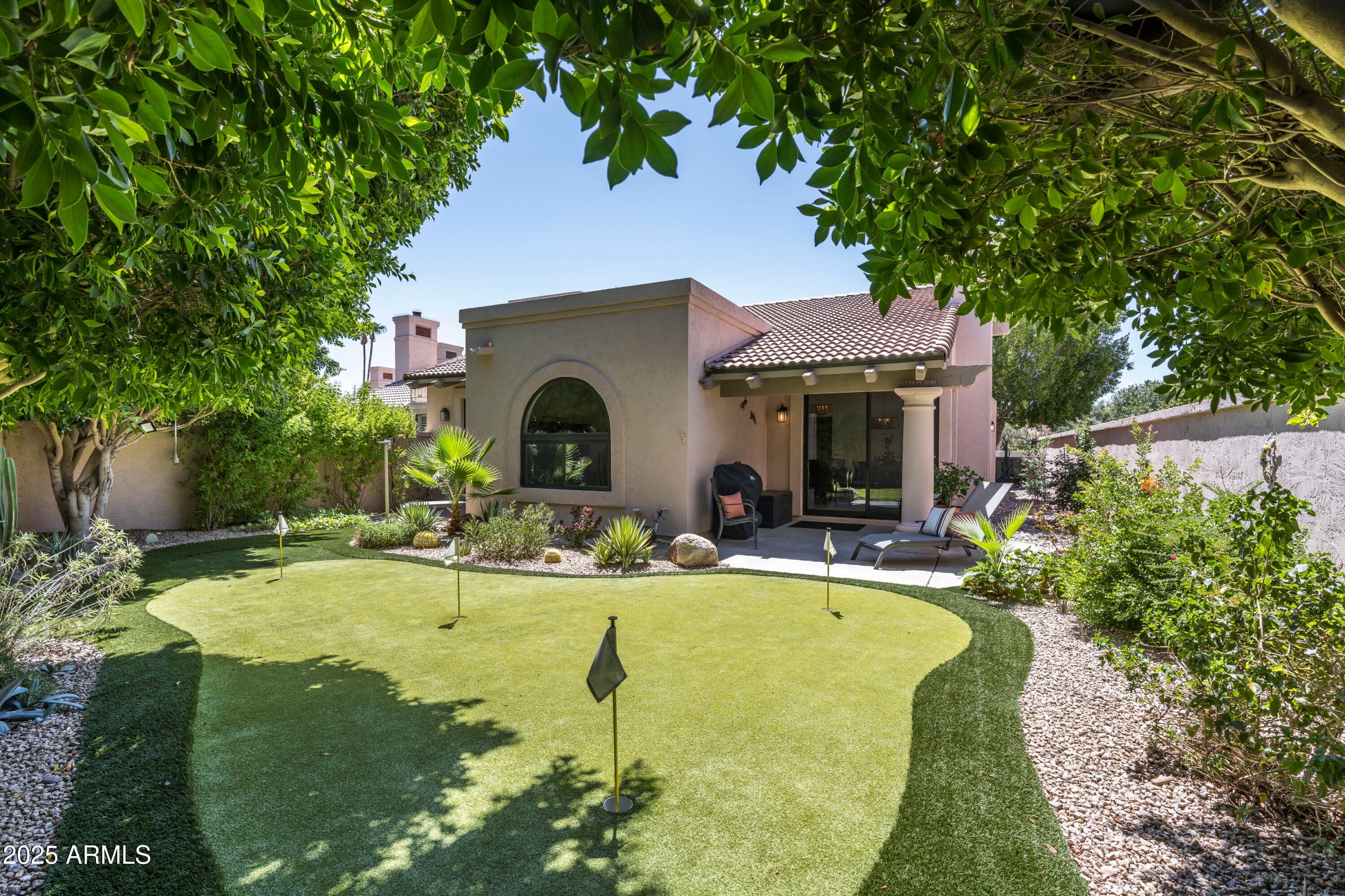 10118 E Cinnabar Ave — photo 1
