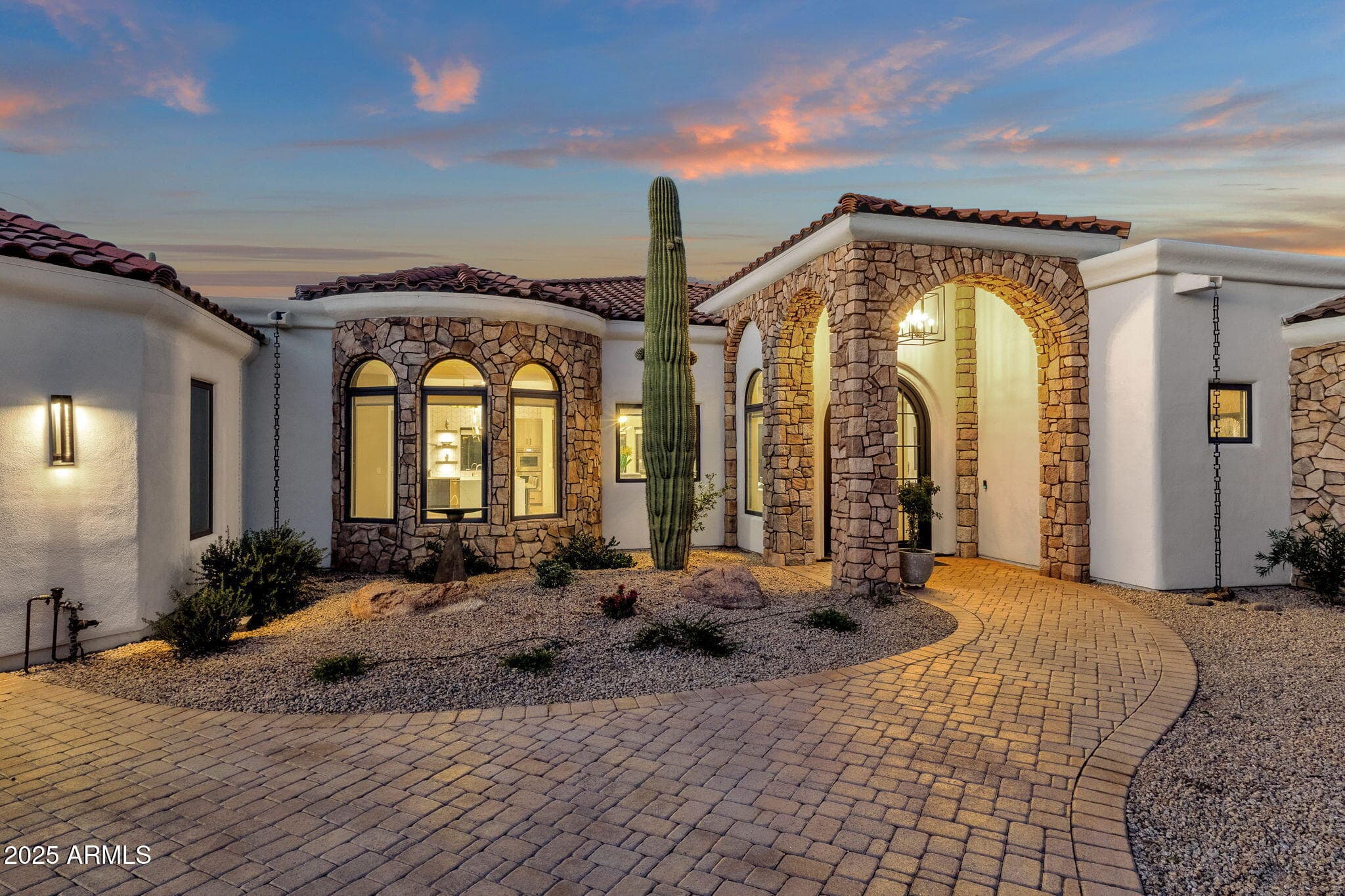 6832 E Stevens Rd — photo 2