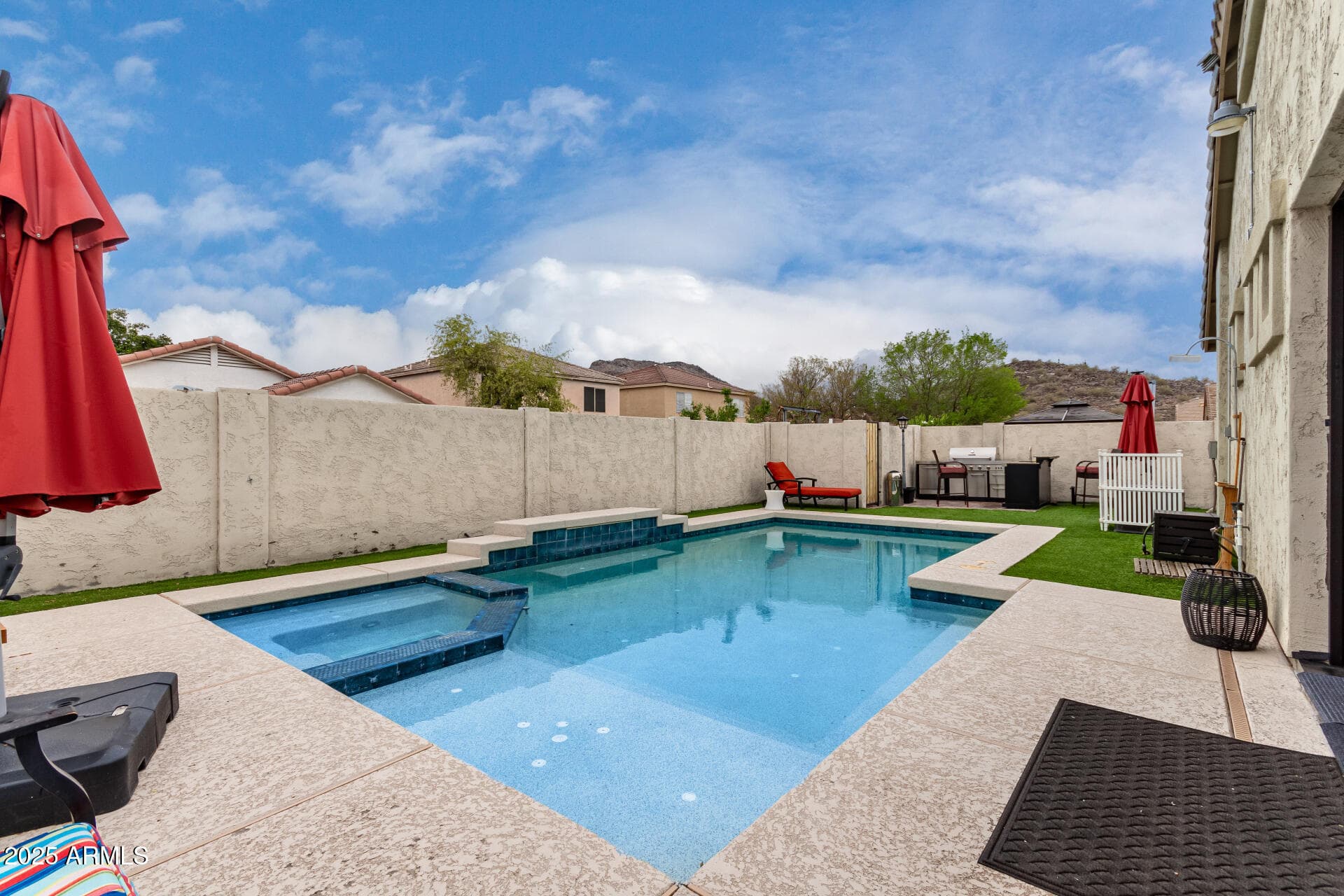 6608 W Saguaro Park Ln — photo 1