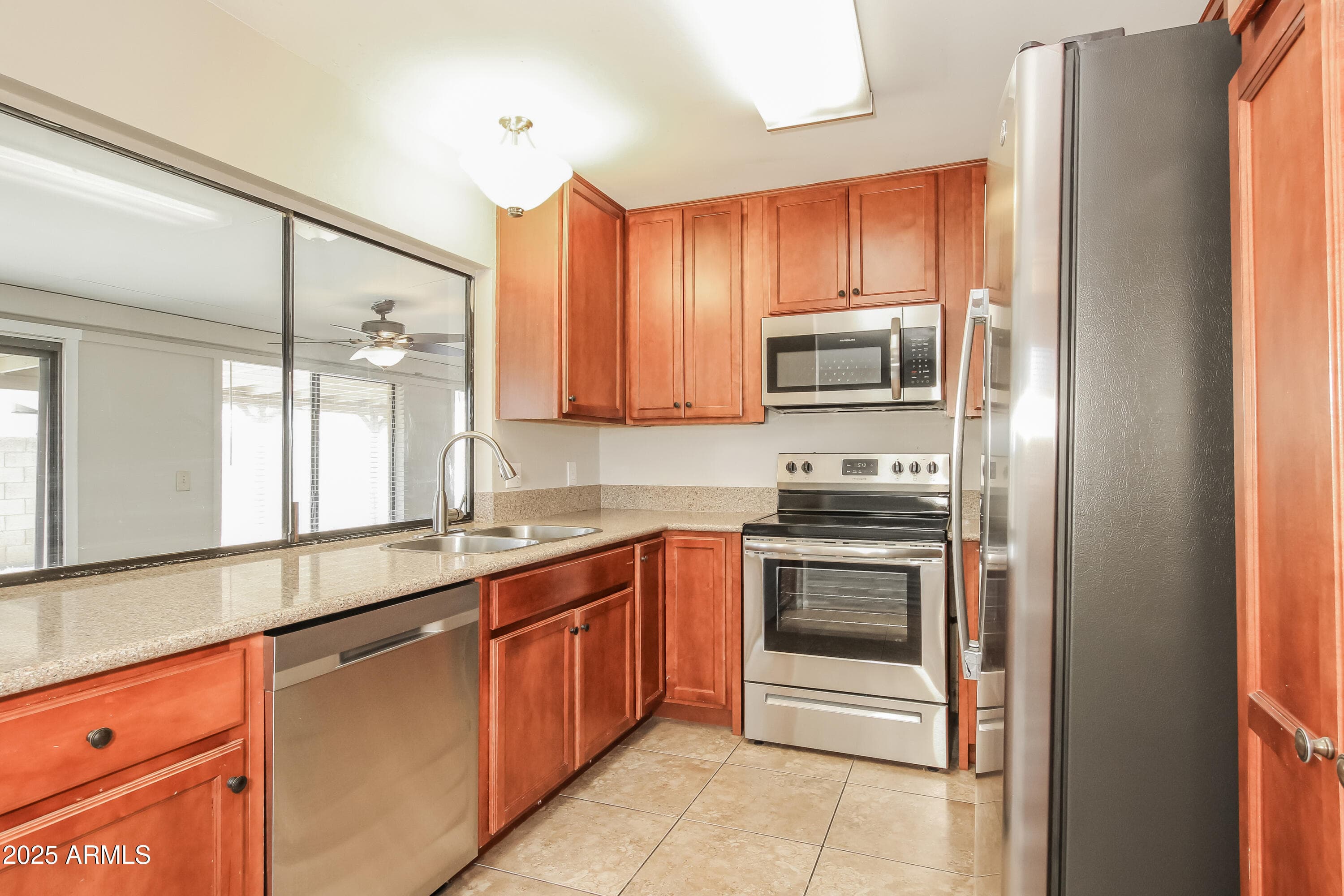 4857 W Townley Ave — photo 2