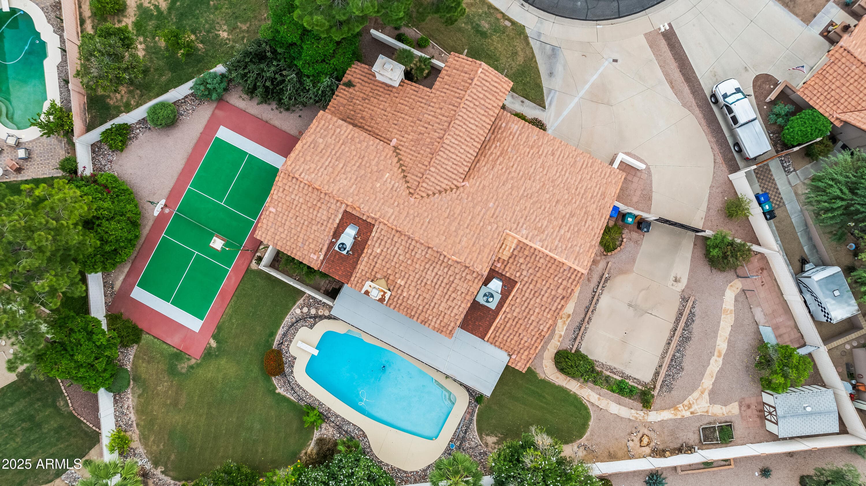 1204 E Glencove Circle — photo 1