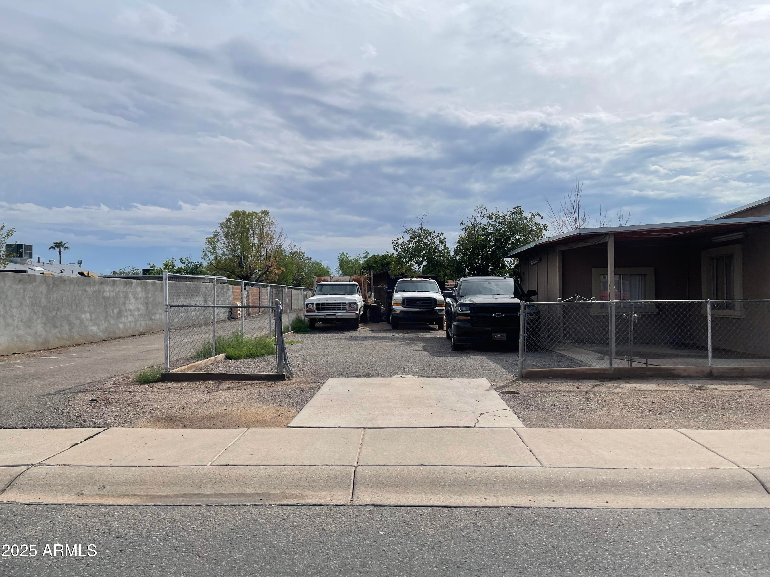 14217 N 4th Ave — photo 3