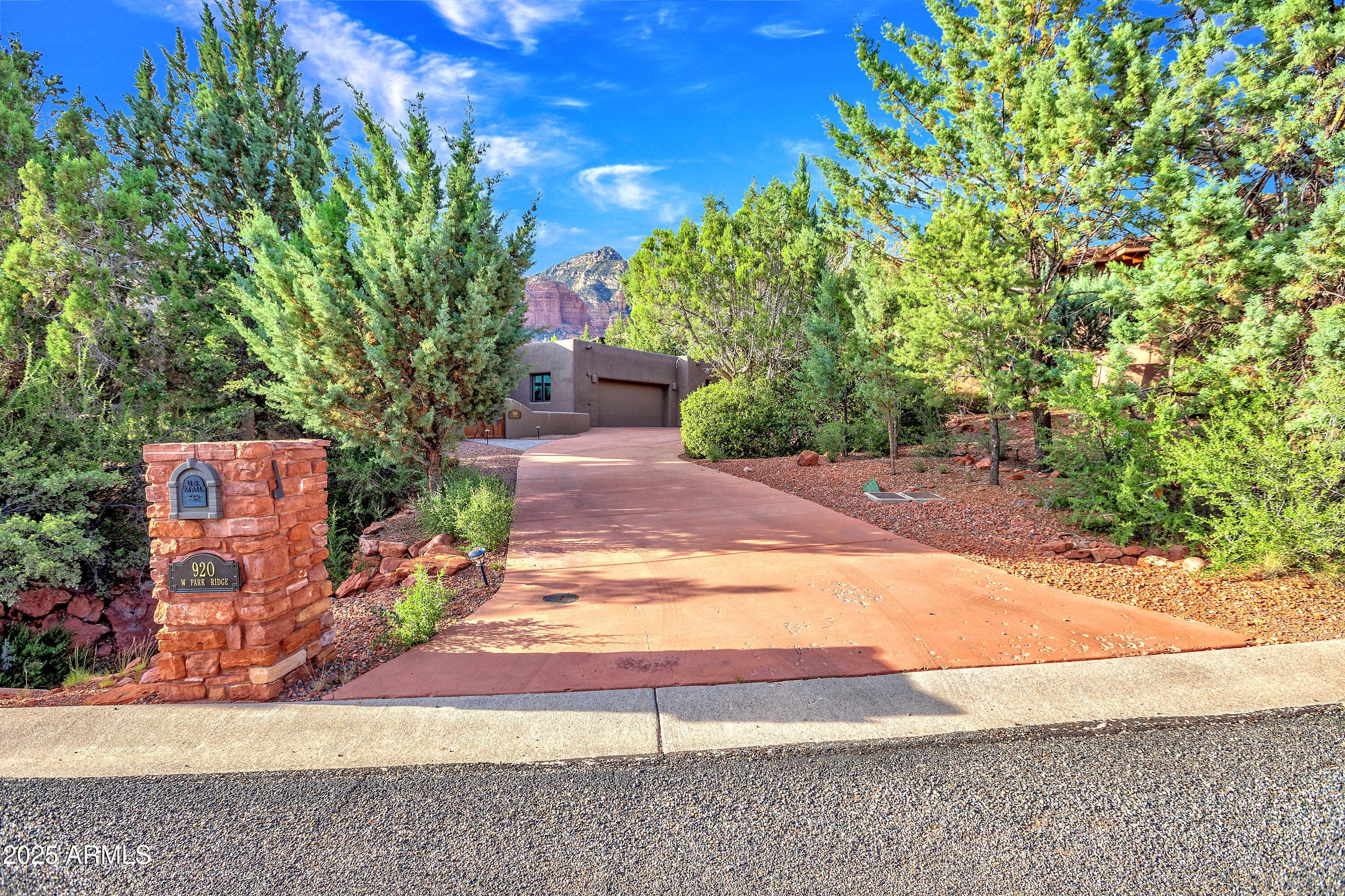 920 W Park Ridge Dr — photo 2