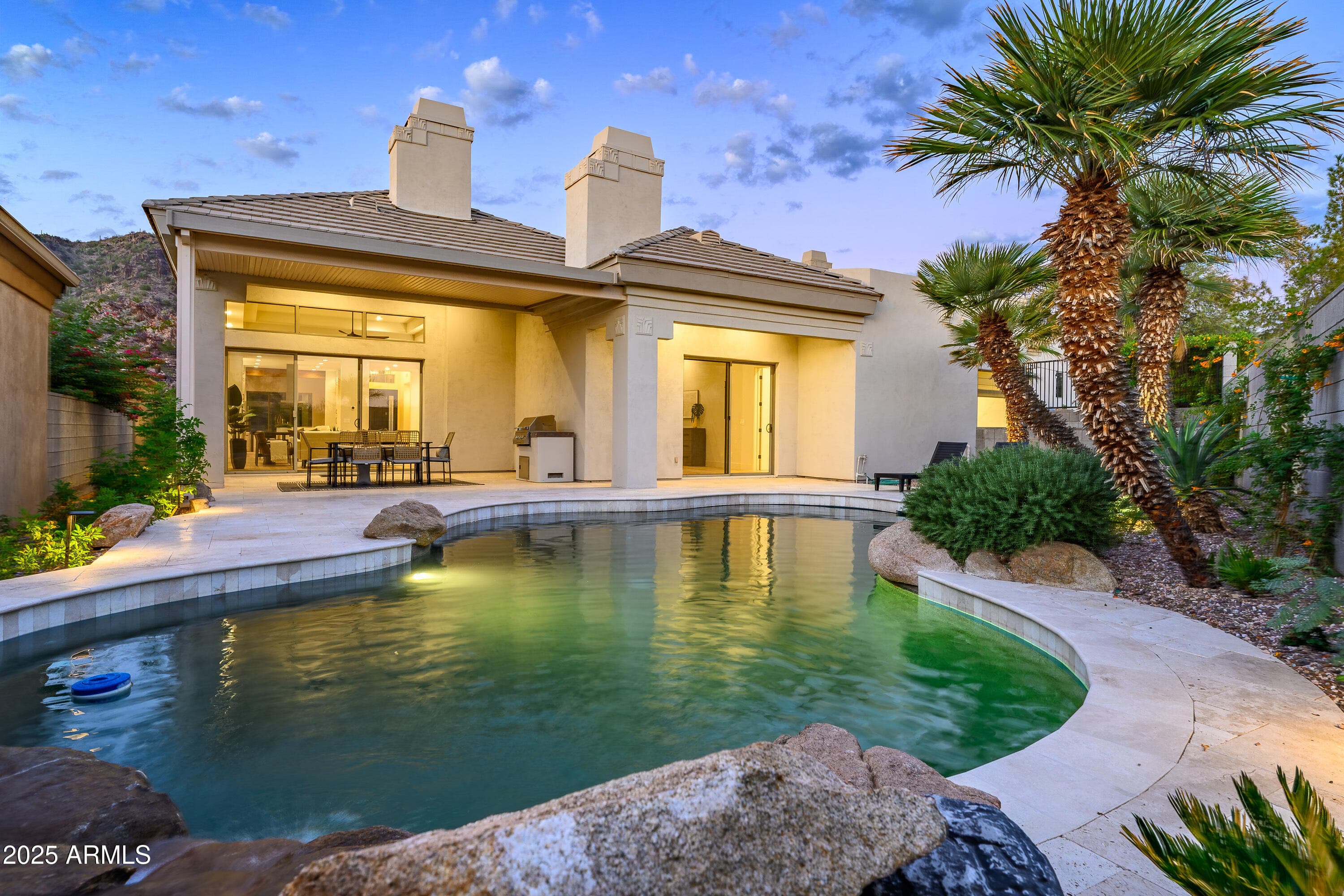 3153 E Sierra Vista Dr — photo 1
