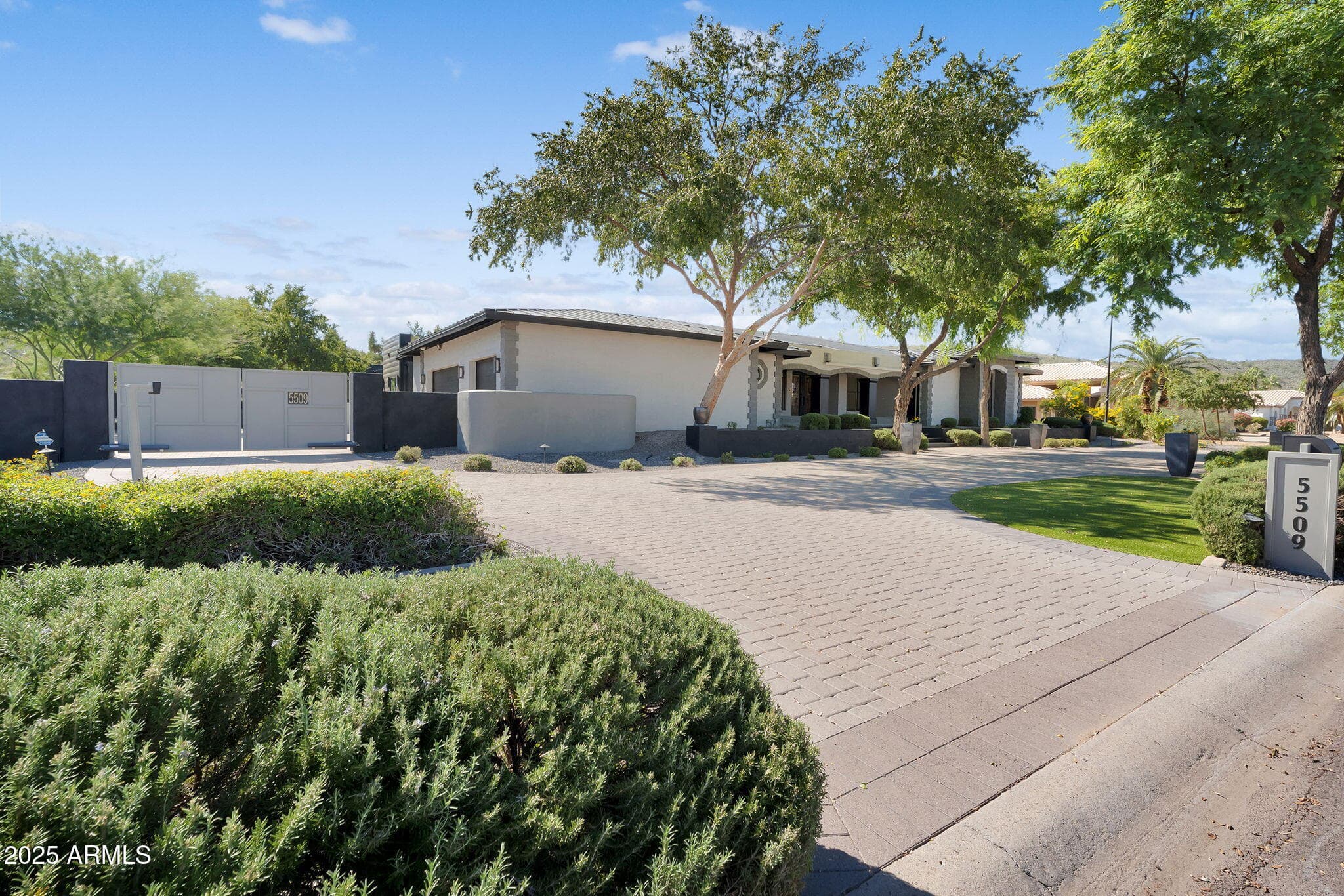 5509 W SOFT WIND DR - See more photos