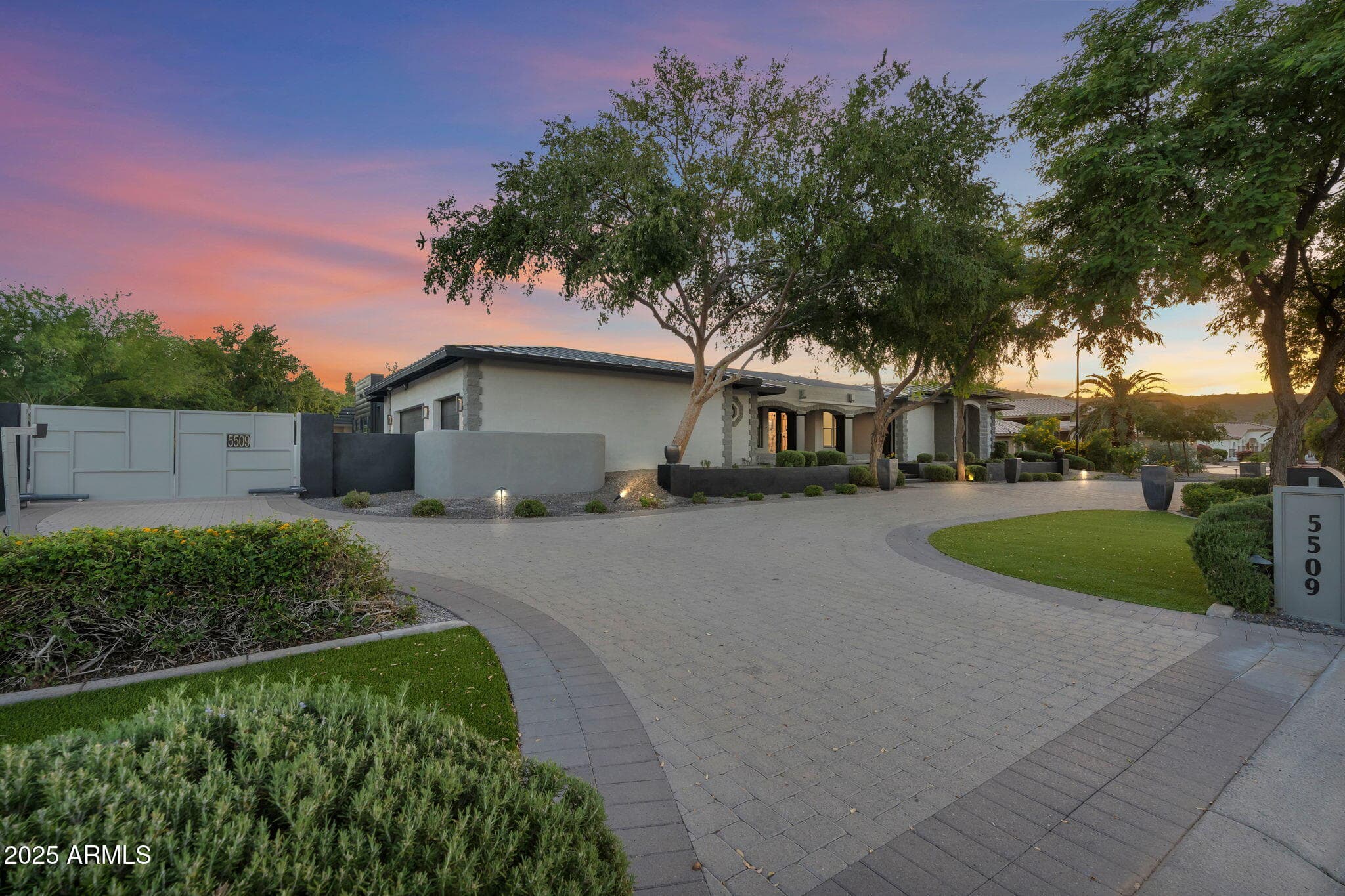 5509 W SOFT WIND DR - Photo 3