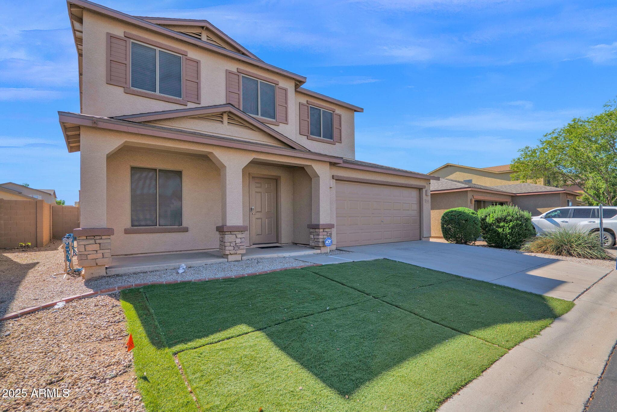2343 E Meadow Land Dr — photo 2