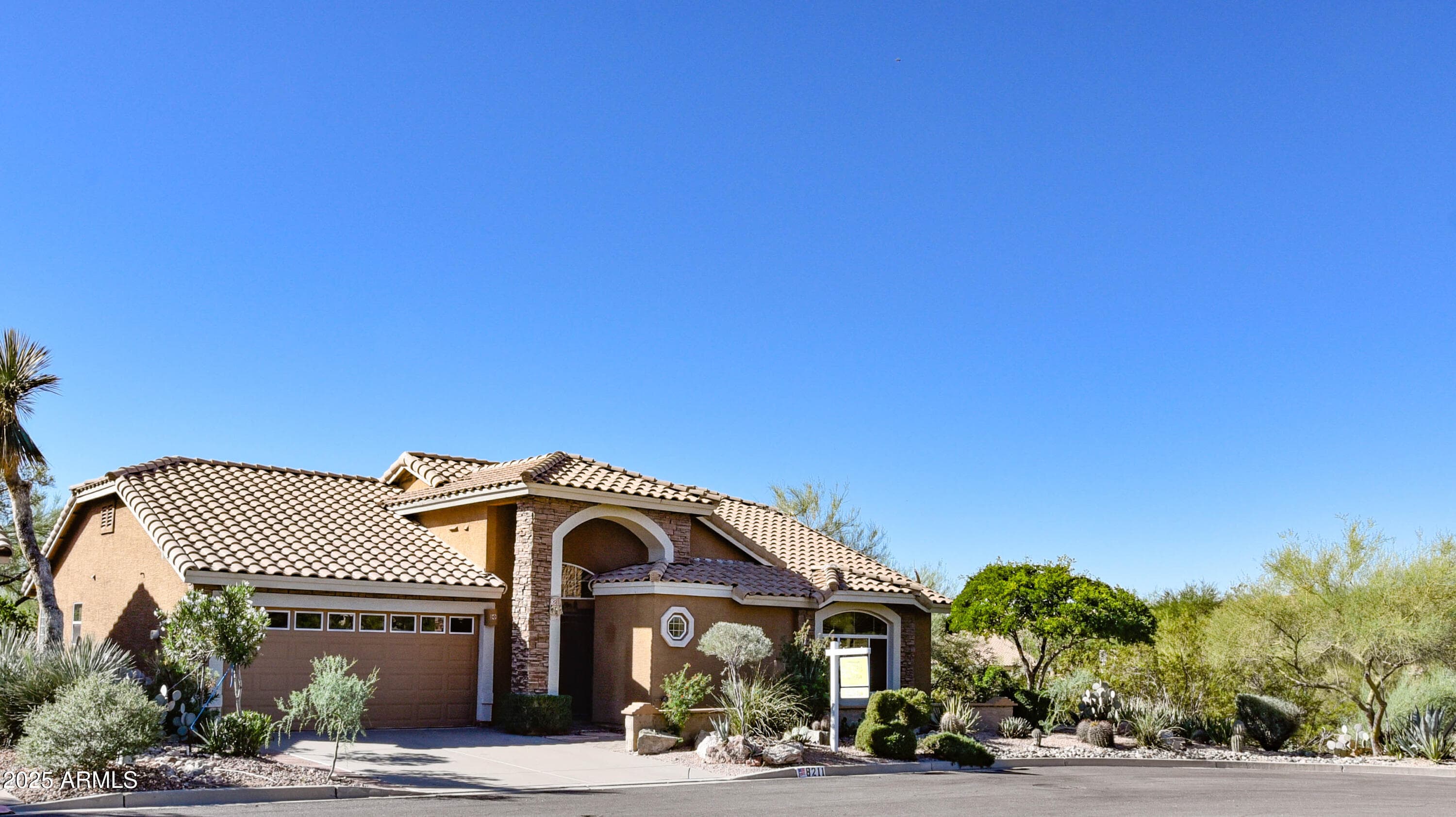8211 E Sonoran Way — photo 1