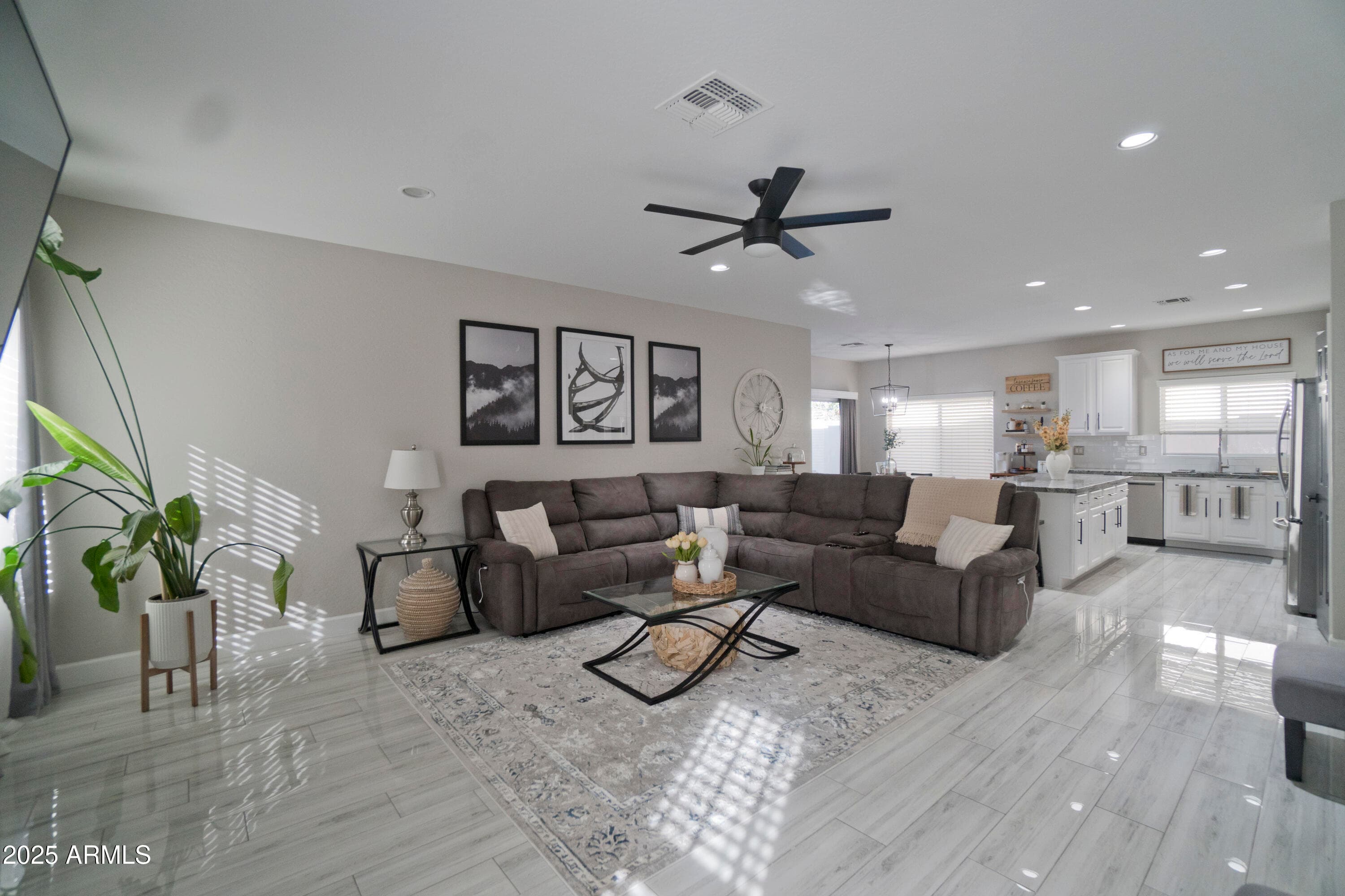 11566 W Jefferson St — photo 1