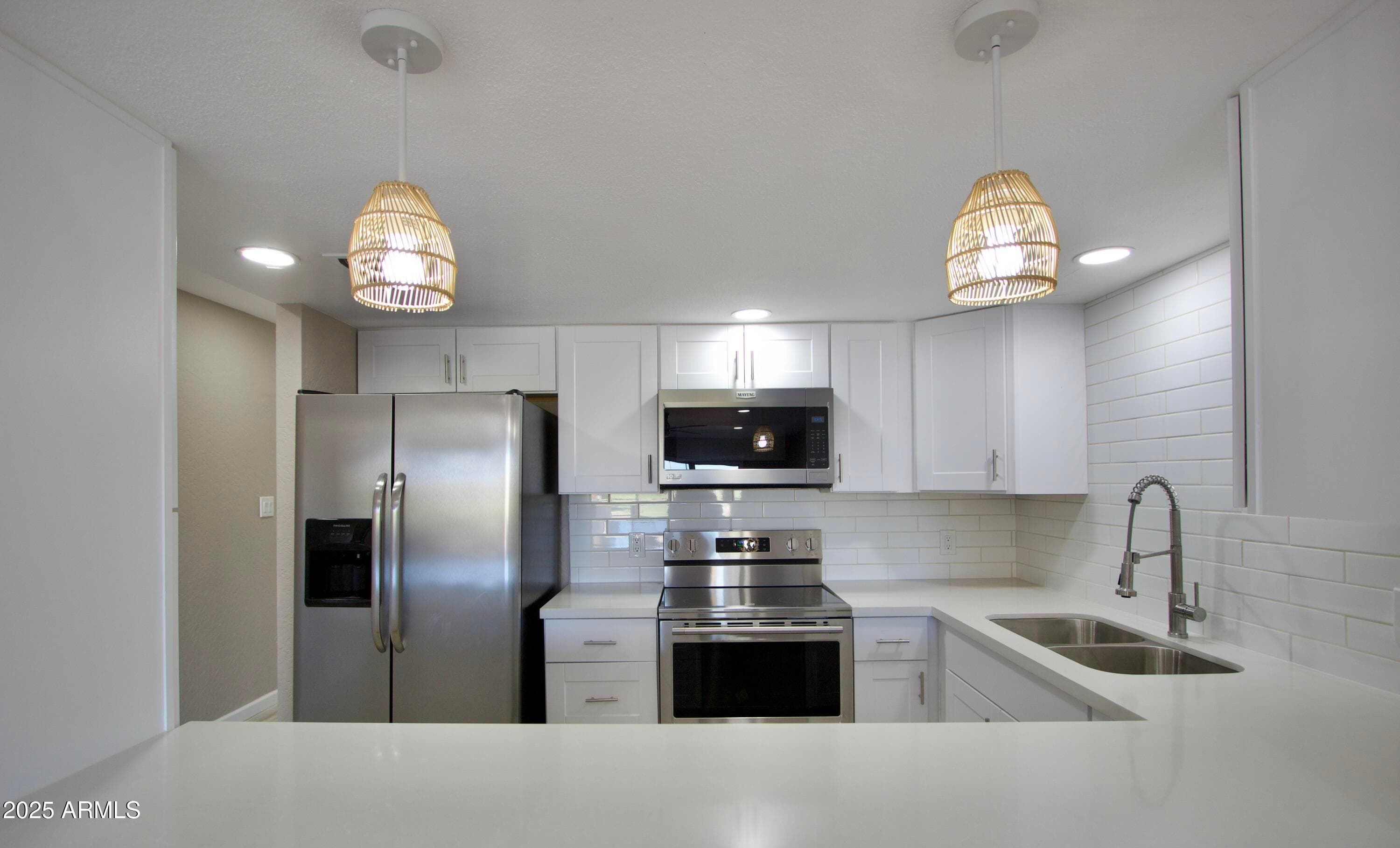 7830 E Park View Dr — photo 1