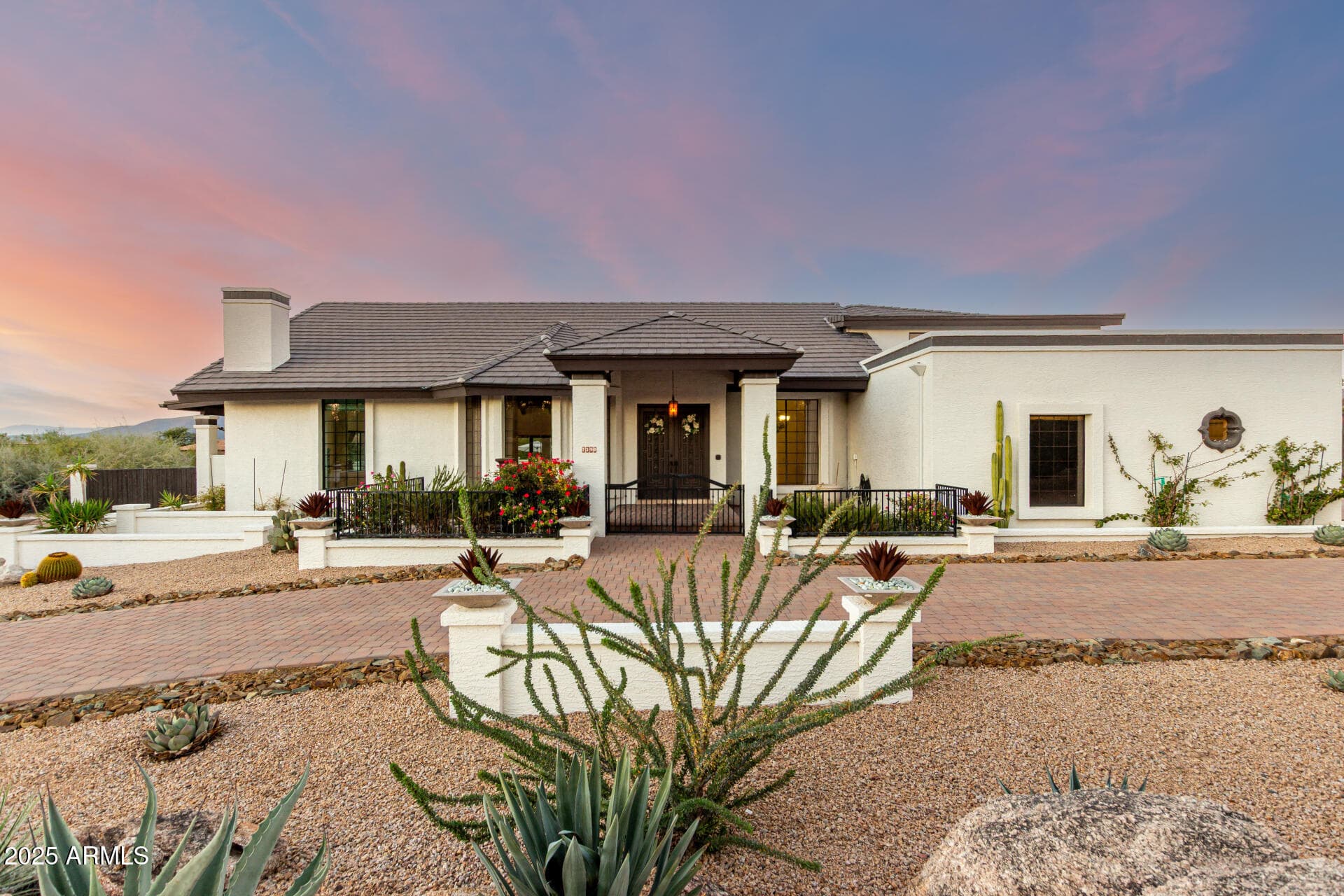 7390 E Stagecoach Pass -- — photo 1