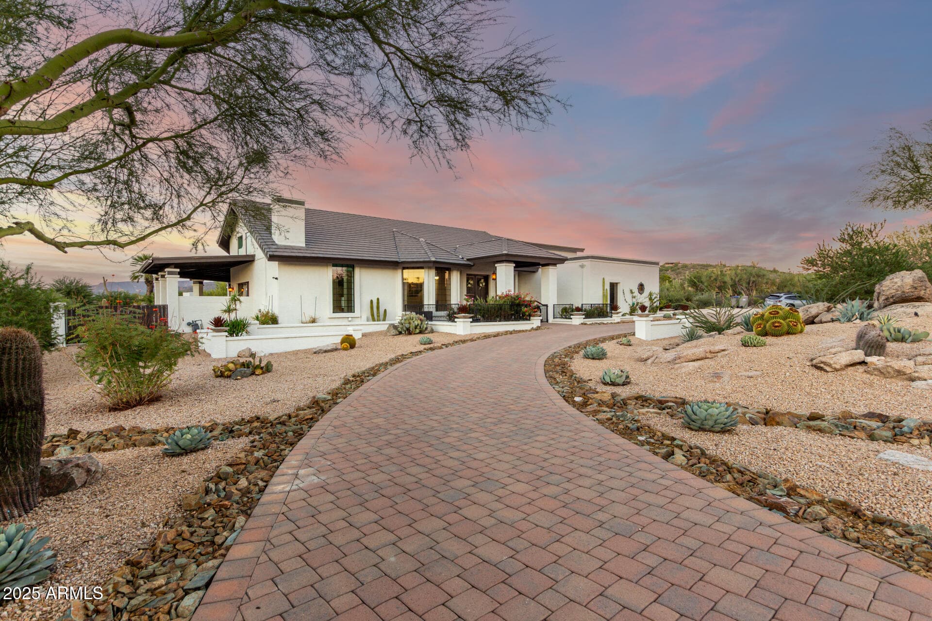 7390 E Stagecoach Pass -- — photo 2