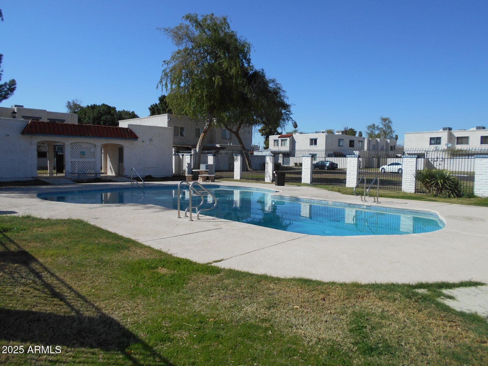 5221 N 42ND LN - See more photos