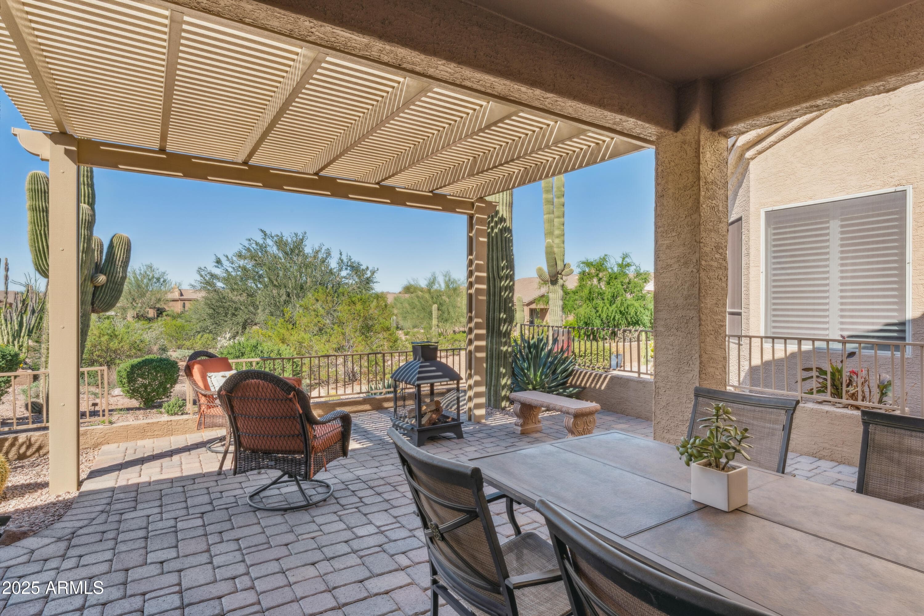 5826 S Pinnacle Dr — photo 2