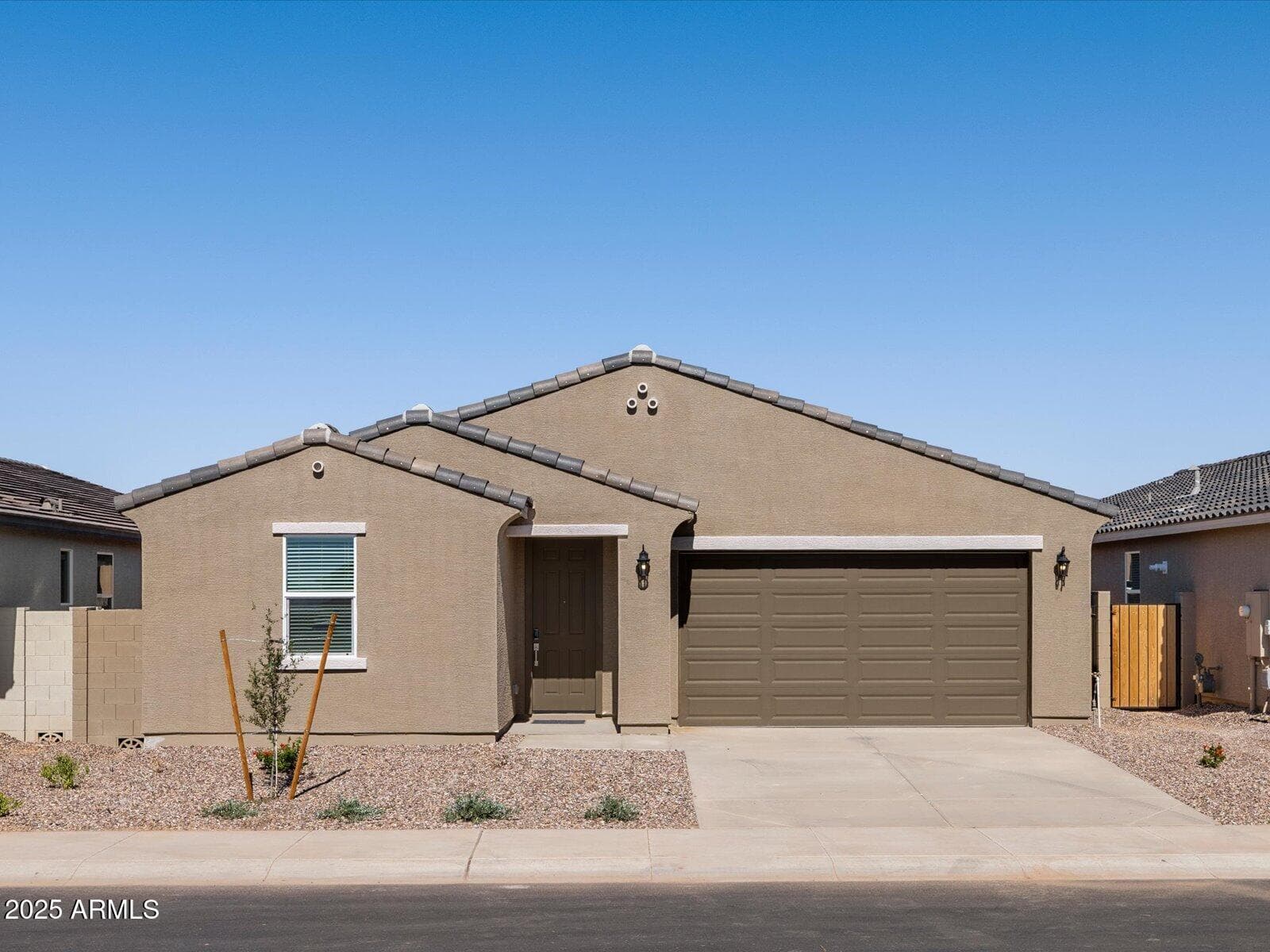 2520 E Grenache Rd — photo 2