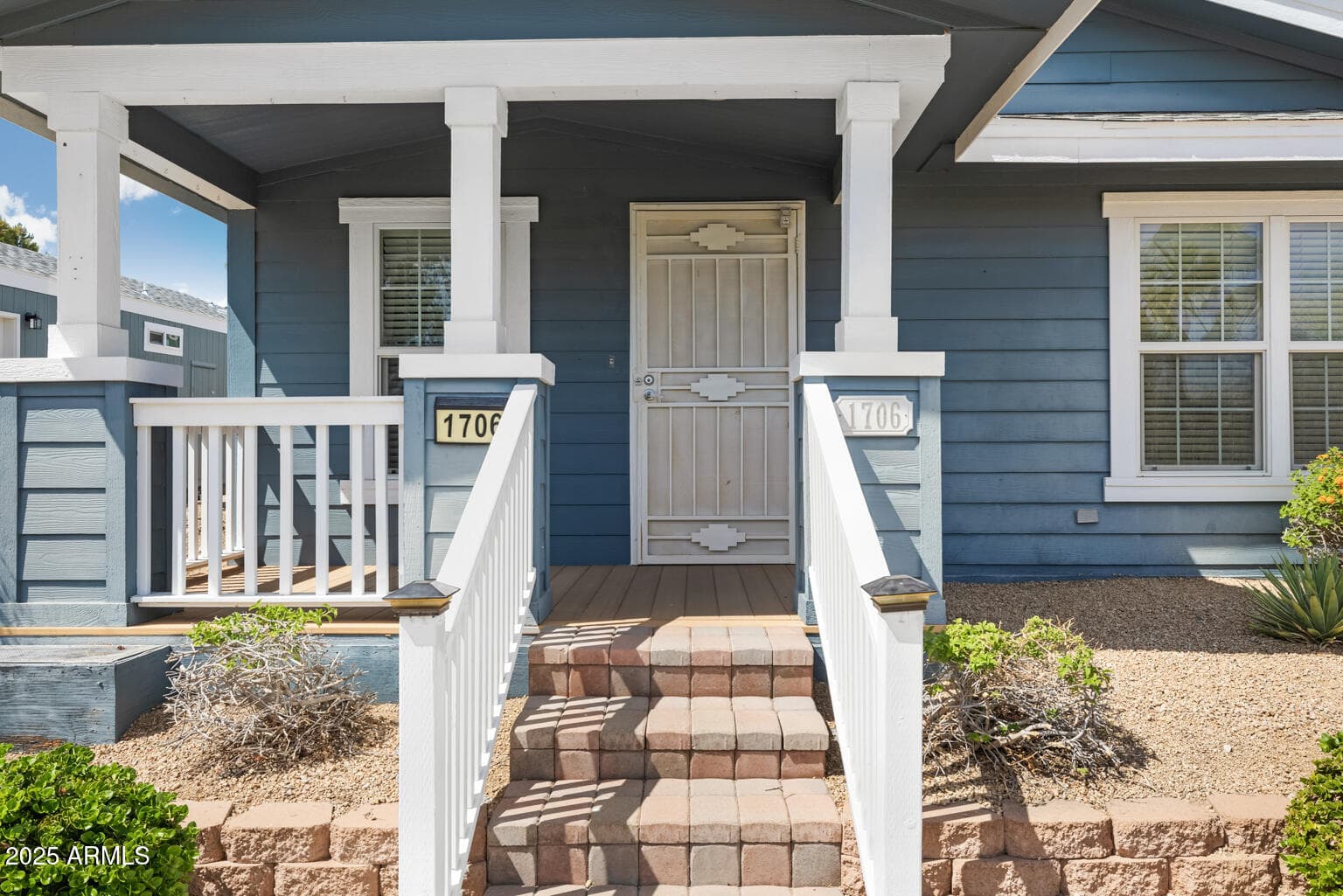 1706 E JOHN CABOT RD - Photo 4