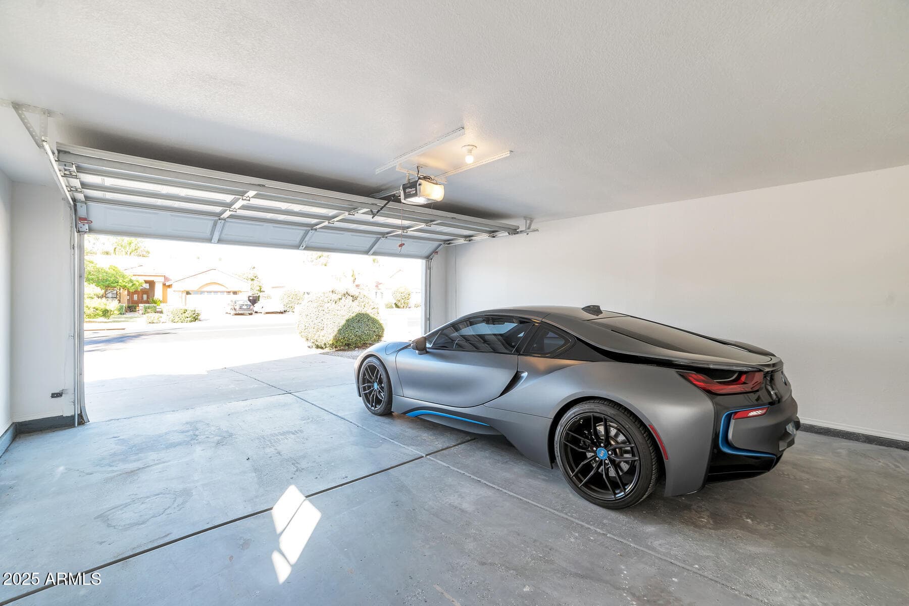 5601 E Paradise Ln — photo 27