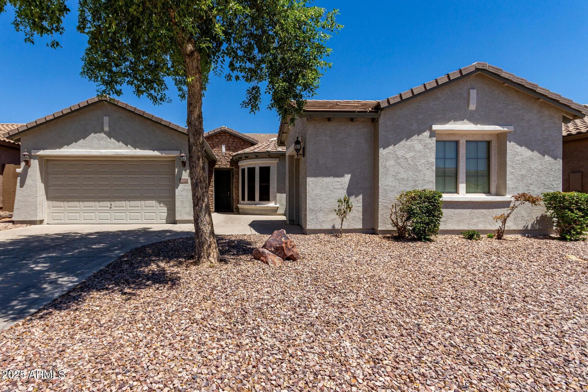 6302 W MONTEBELLO WAY - Photo 2