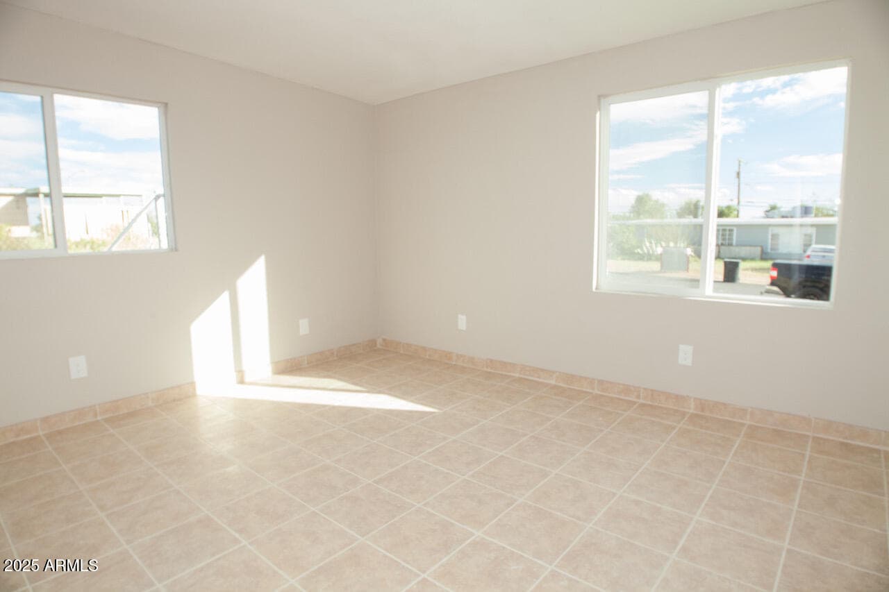 616 SANTA CRUZ DR - Photo 4