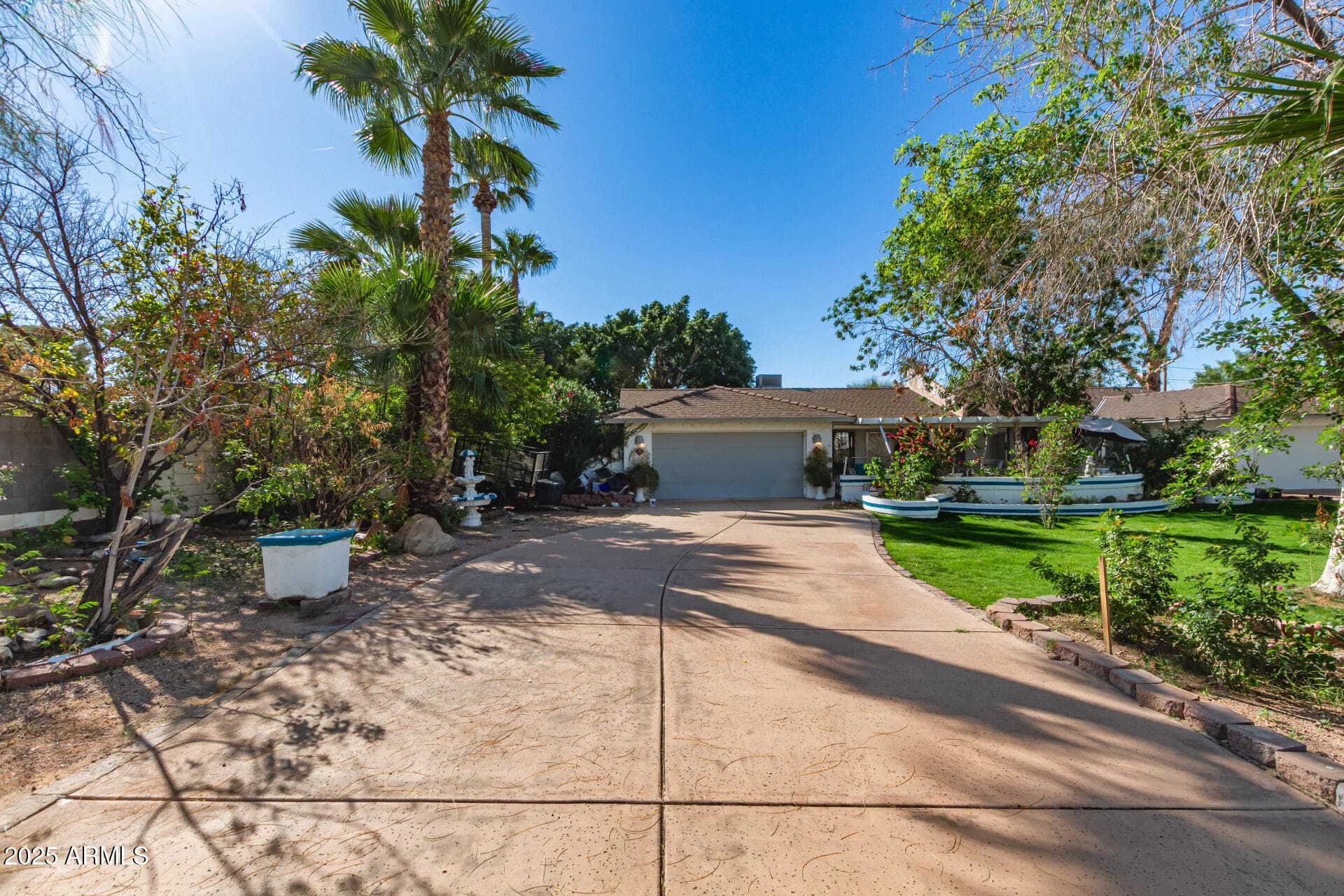5545 E Earll Dr — photo 2