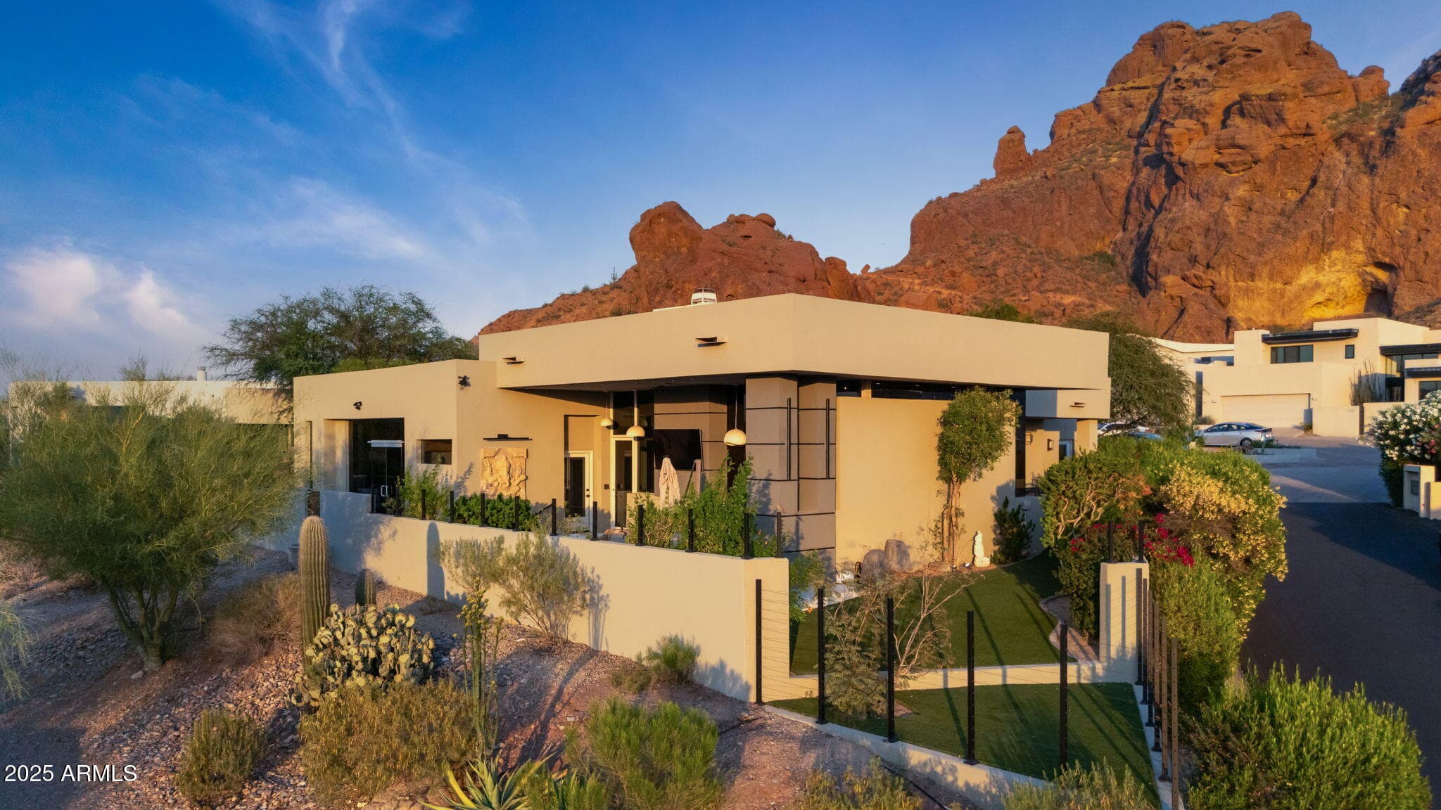 5905 N Echo Canyon Ln — photo 1