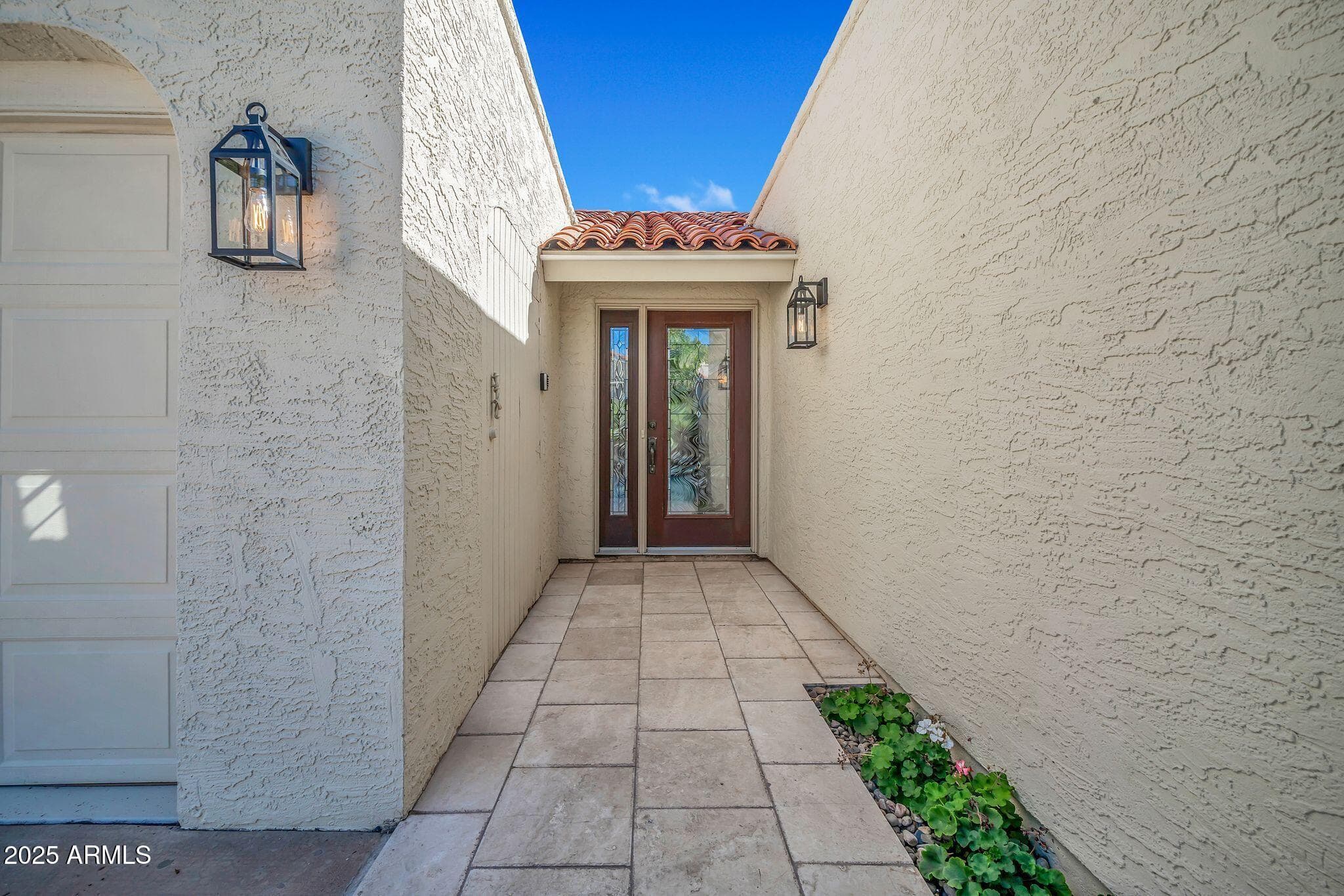 7351 E Keim Dr — photo 2