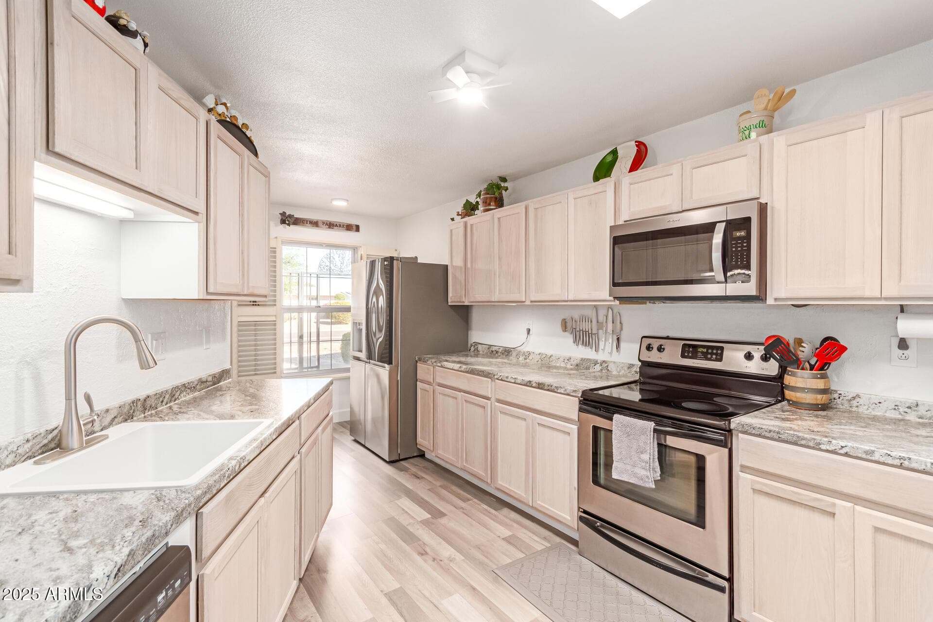 10617 W Granada Dr — photo 1