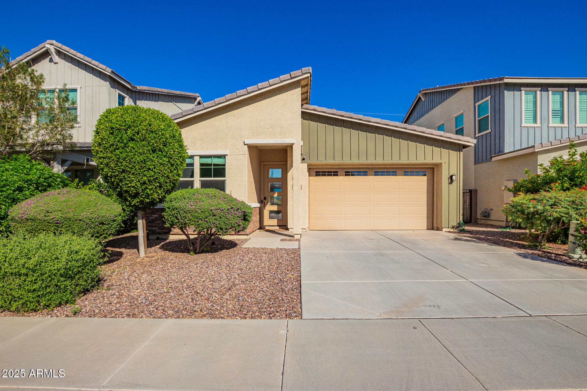 2060 E Wisteria Dr — photo 1
