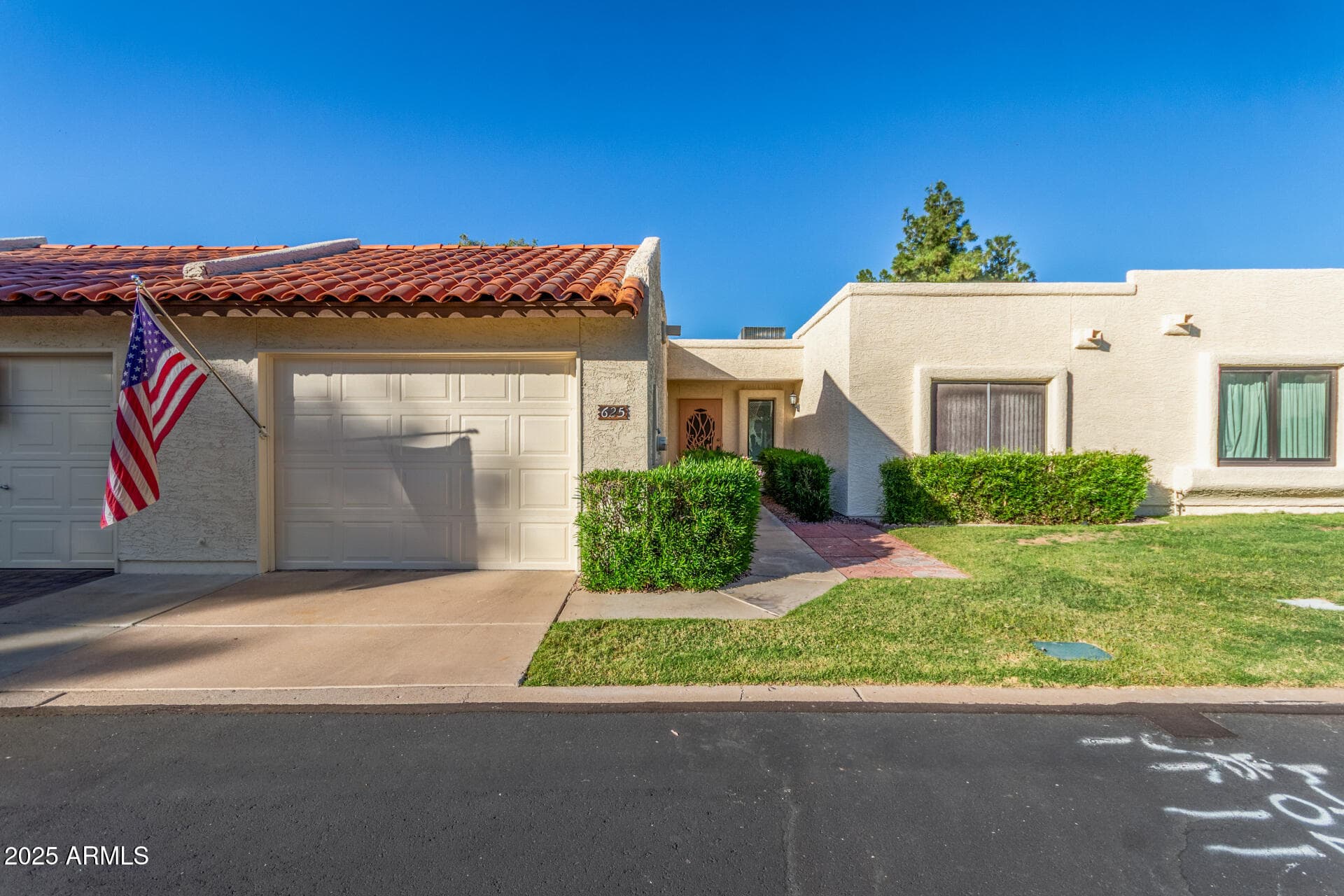 625 S Arrowwood Way — photo 1