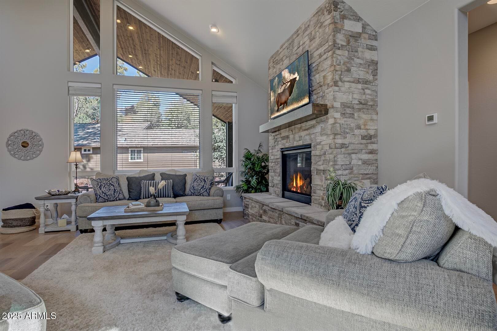 4016 W Forest Ct — photo 1