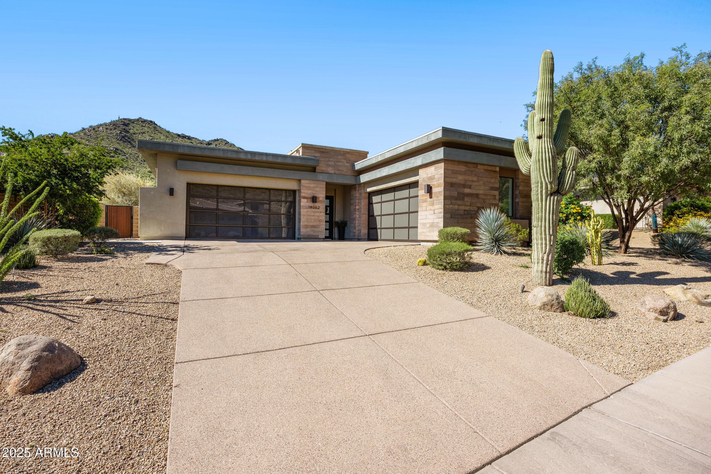 14062 N Territory Trail — photo 2