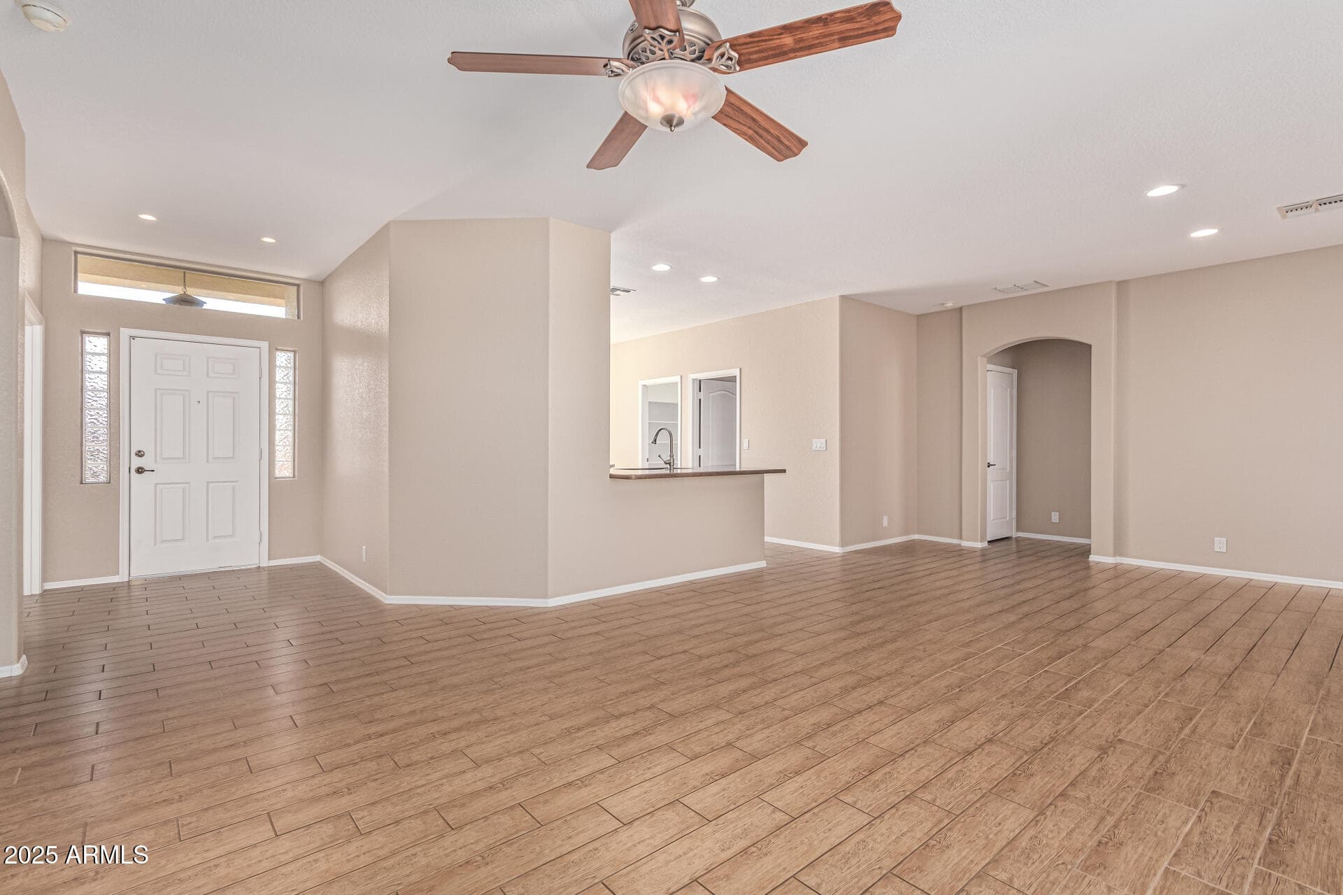 10946 E Oro Ave — photo 2