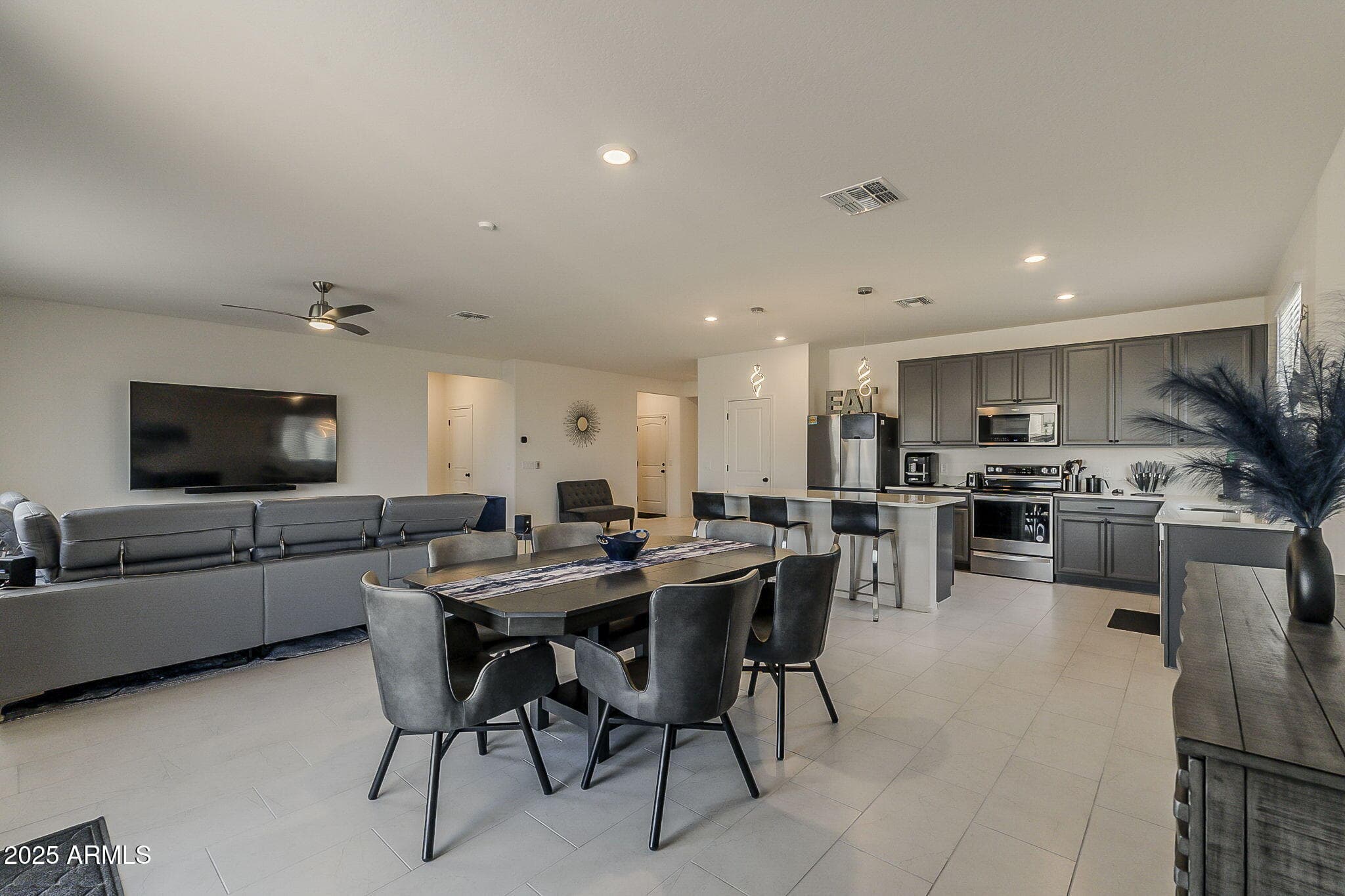 2775 N Mulberry Pl — photo 1