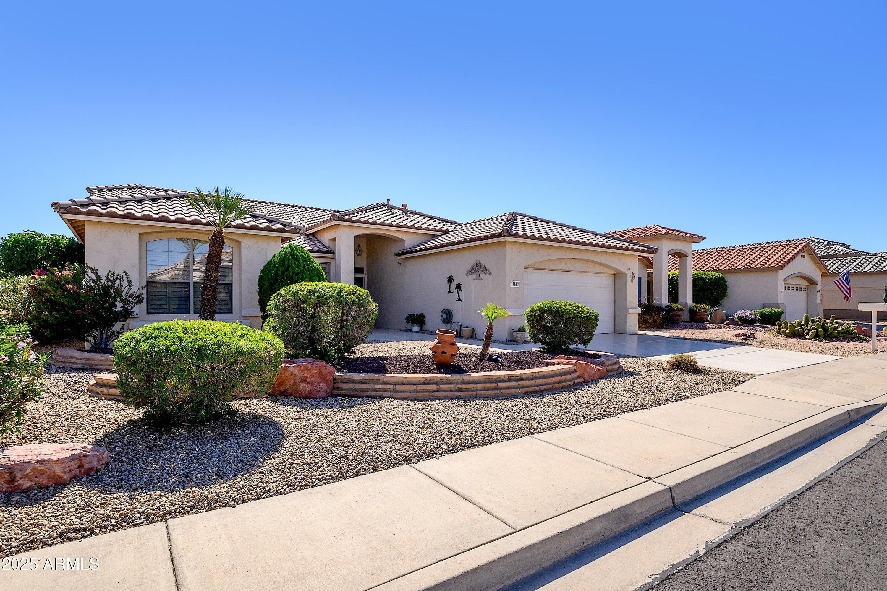 17613 N Goldwater Dr — photo 2
