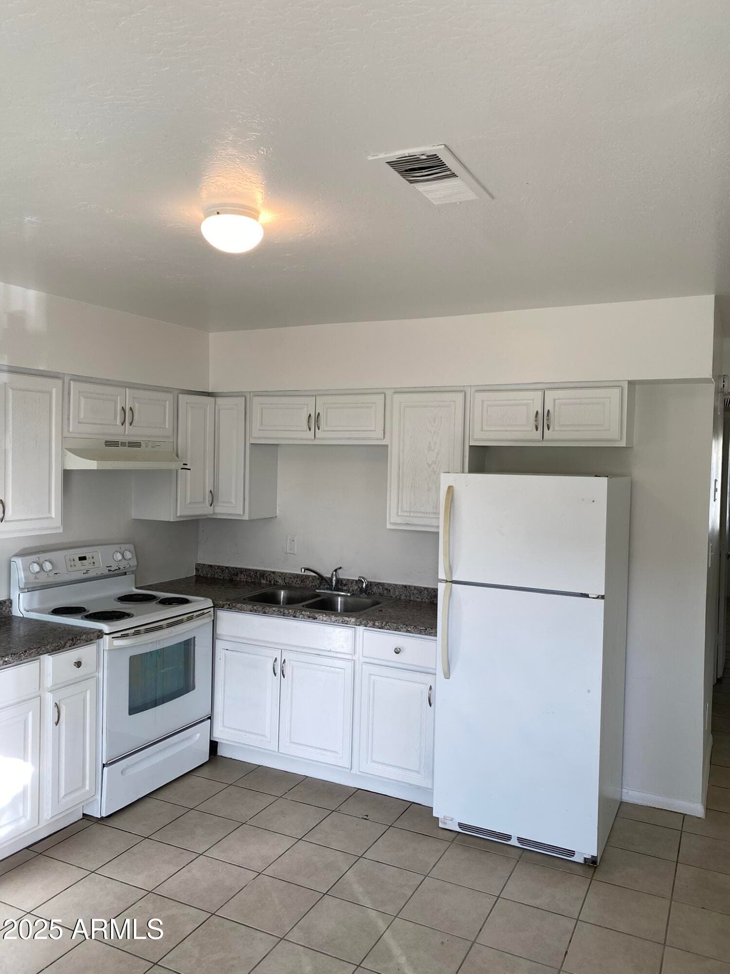 2903 E WIER AVE - Photo 3