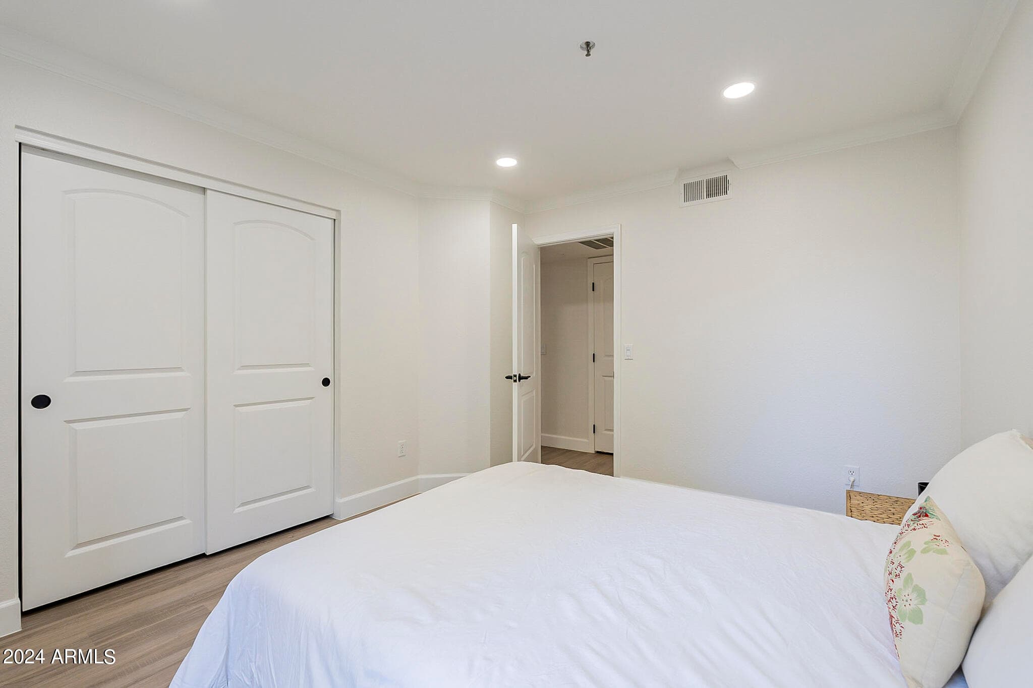 2025 E Campbell Ave 265 — photo 24