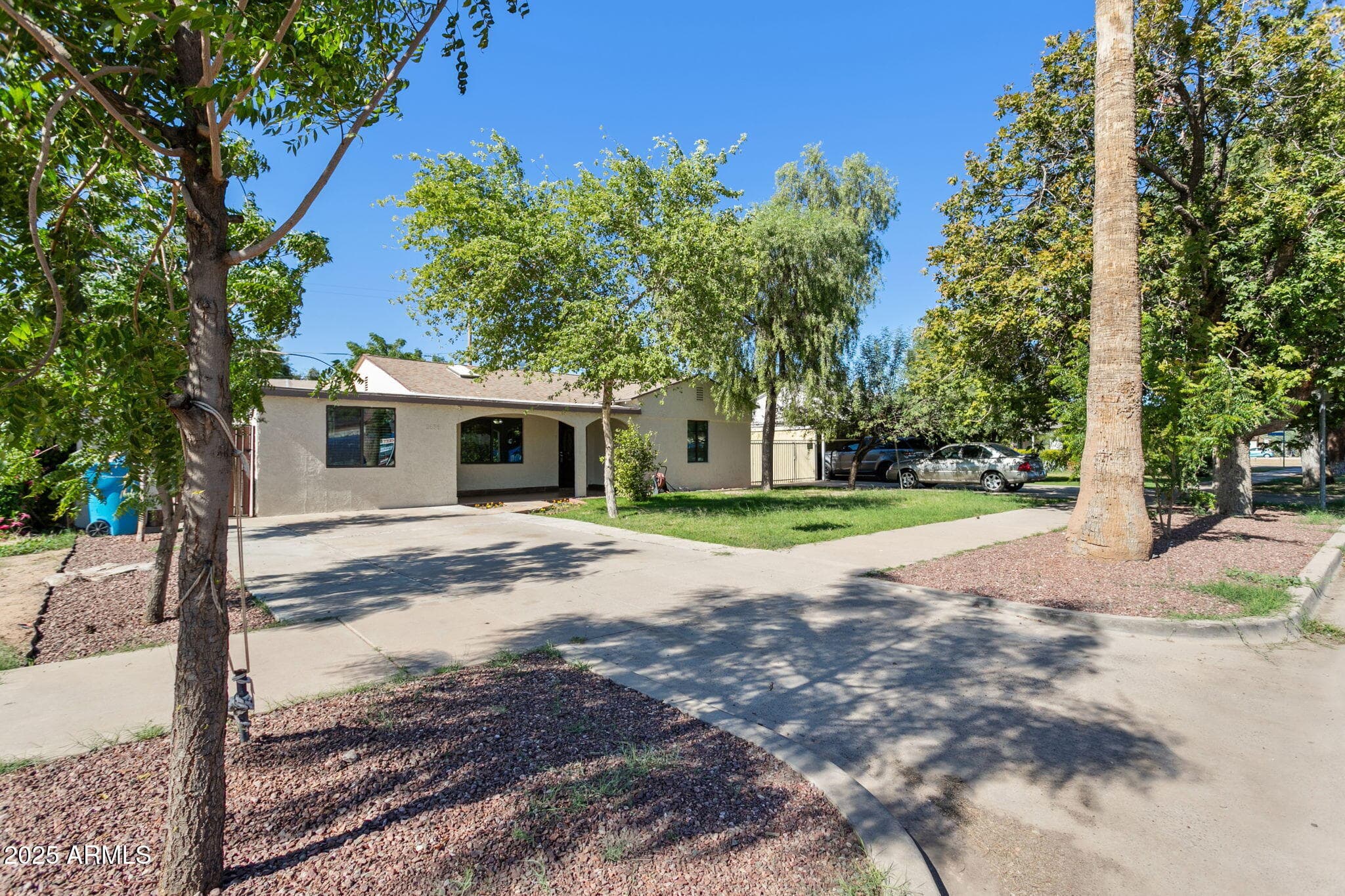 2636 N Dayton St — photo 2