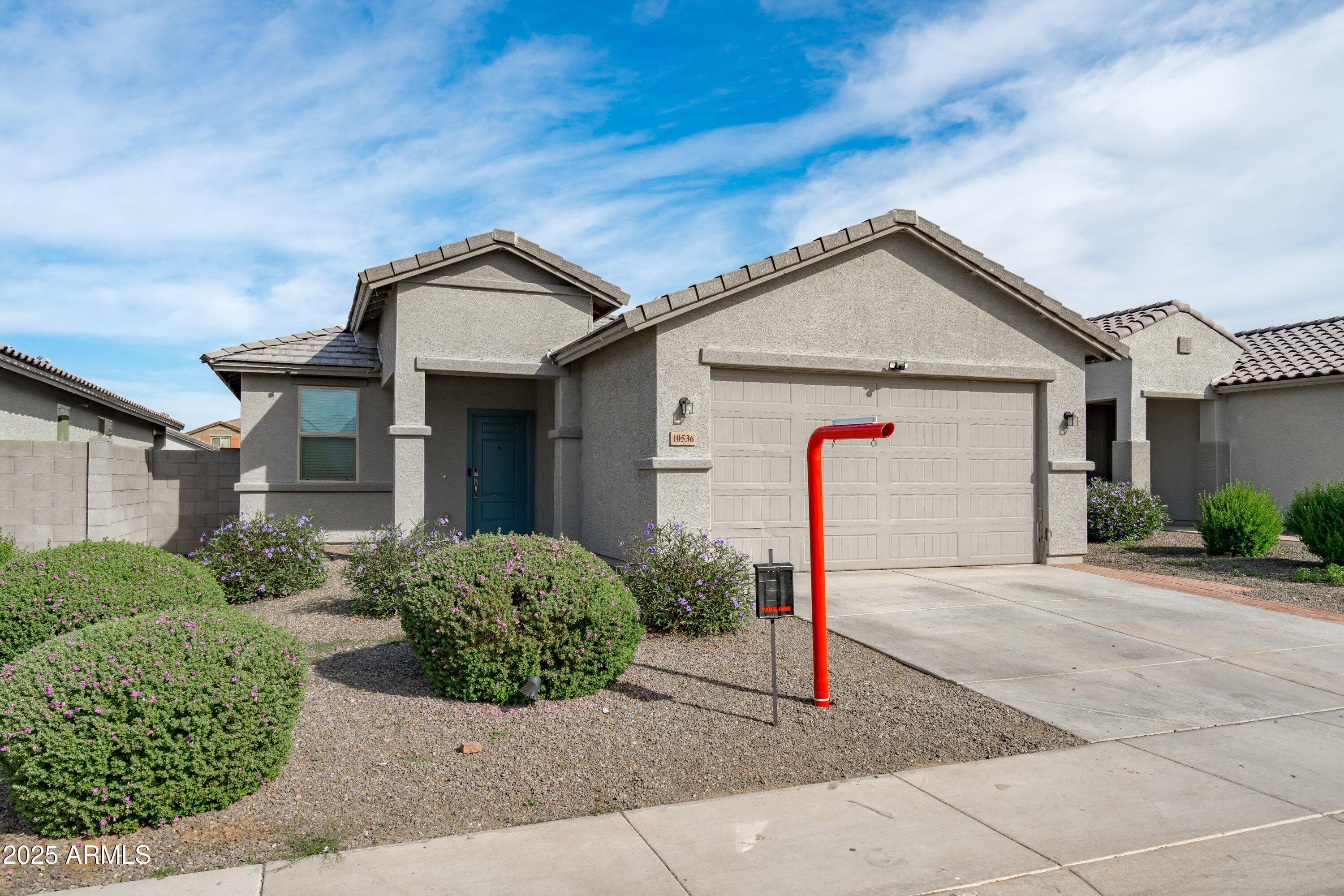 10536 W Encinas Ln — photo 2
