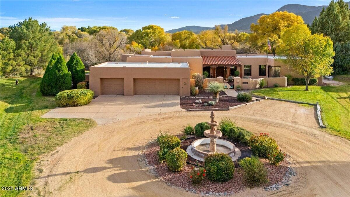 1575 S Rio Verde Ln — photo 2