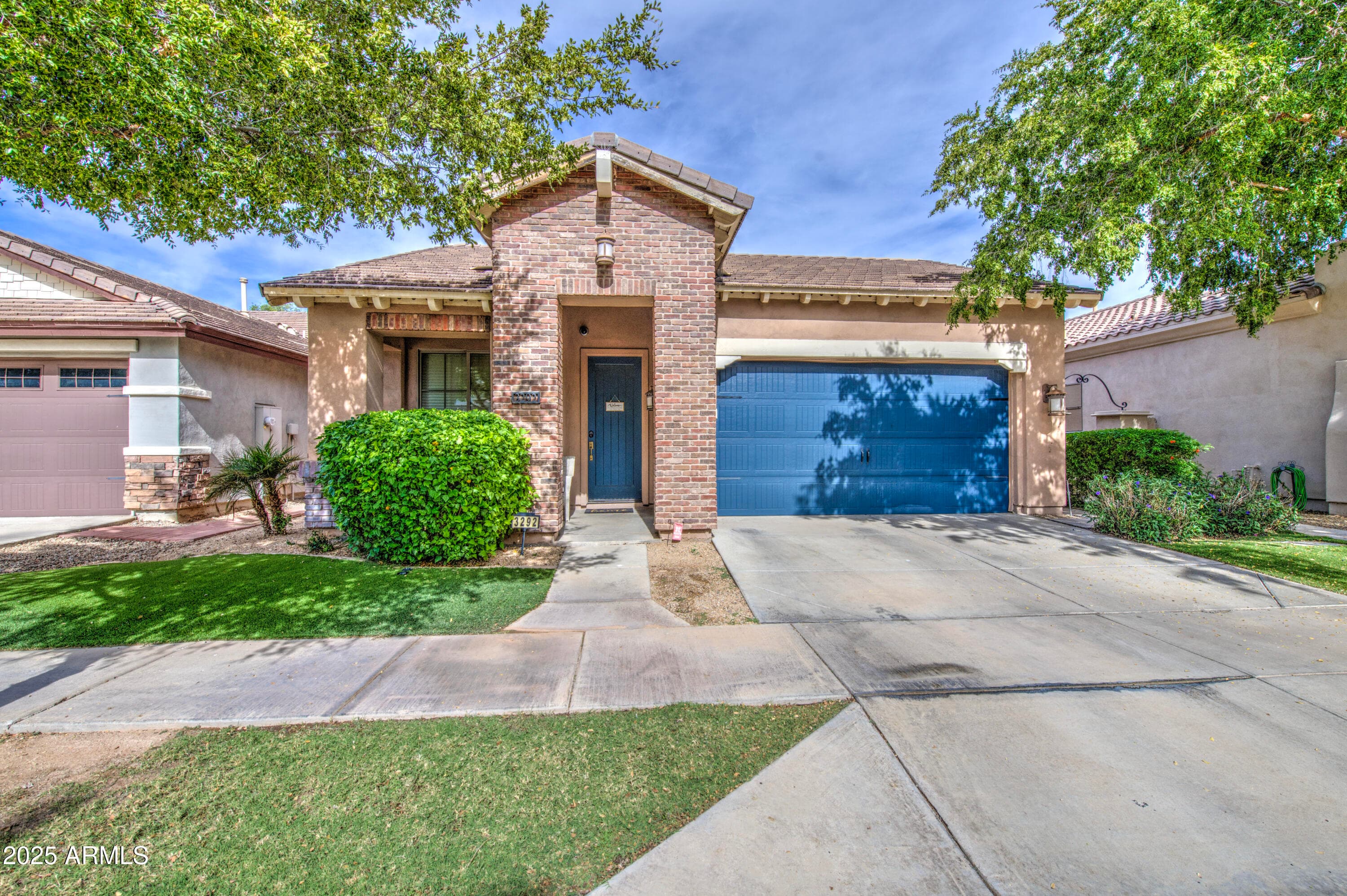 3292 E Windsor Dr — photo 1