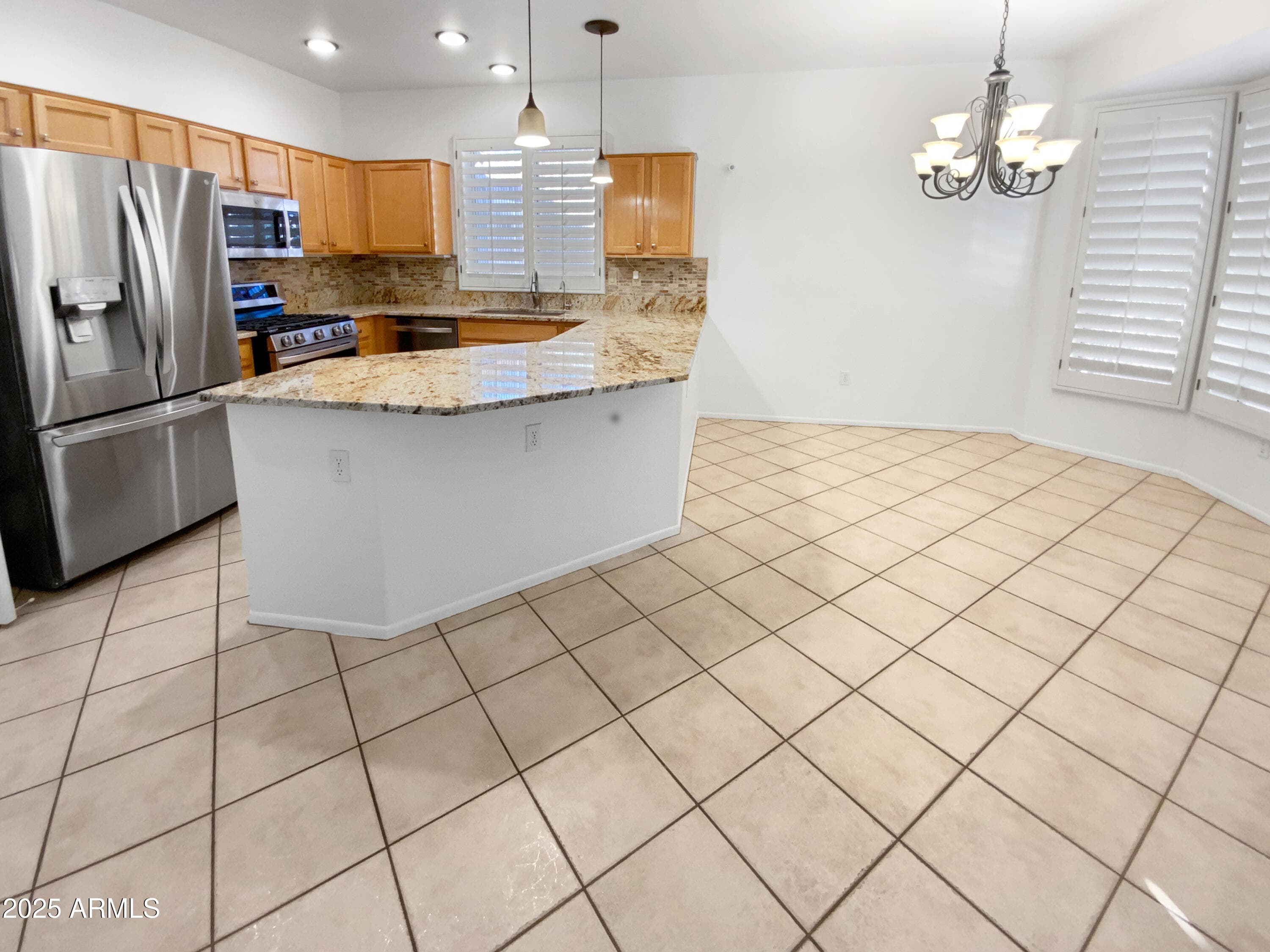 15121 W Arzon Way — photo 2