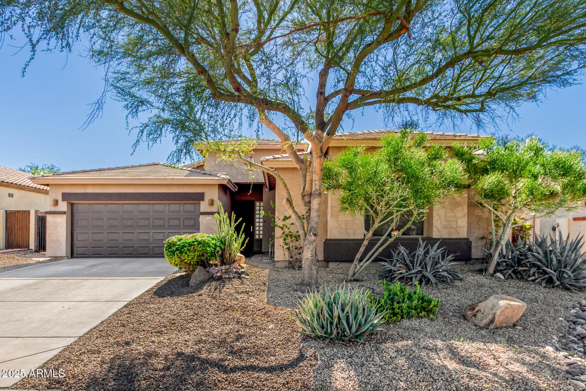 18641 W Western Star Blvd — photo 1