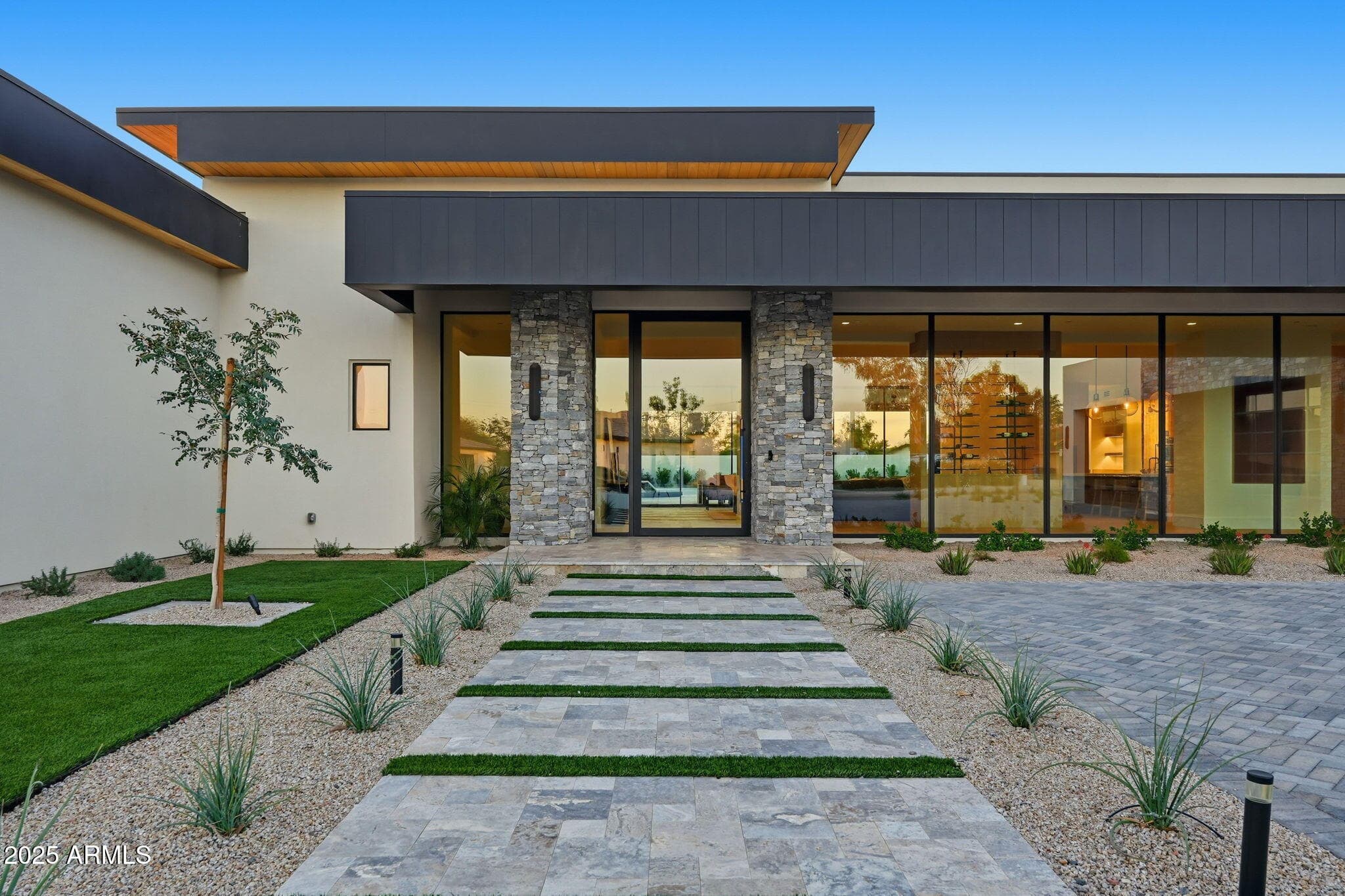 12232 N 65th Pl — photo 1