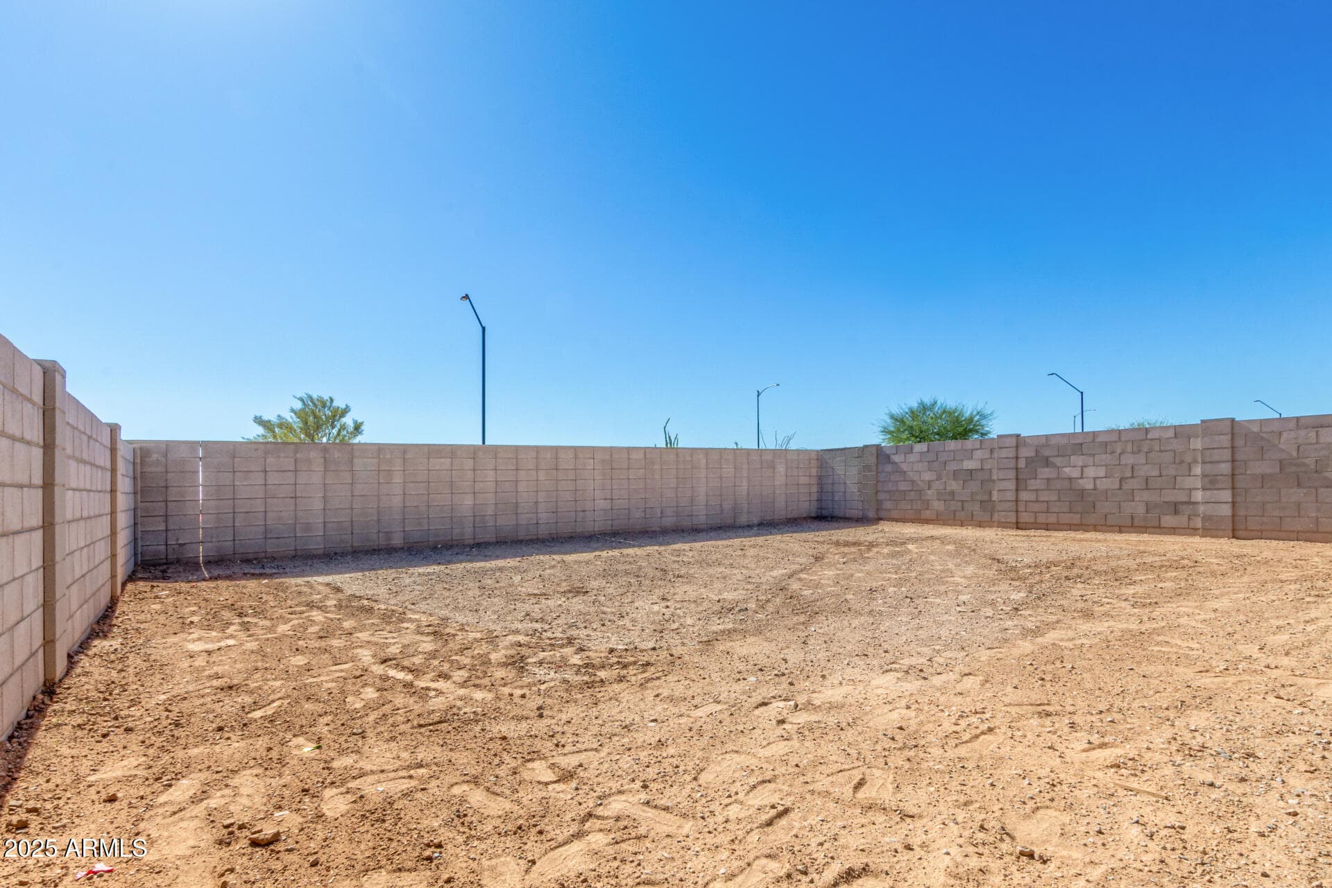 16977 W Spur Dr — photo 30