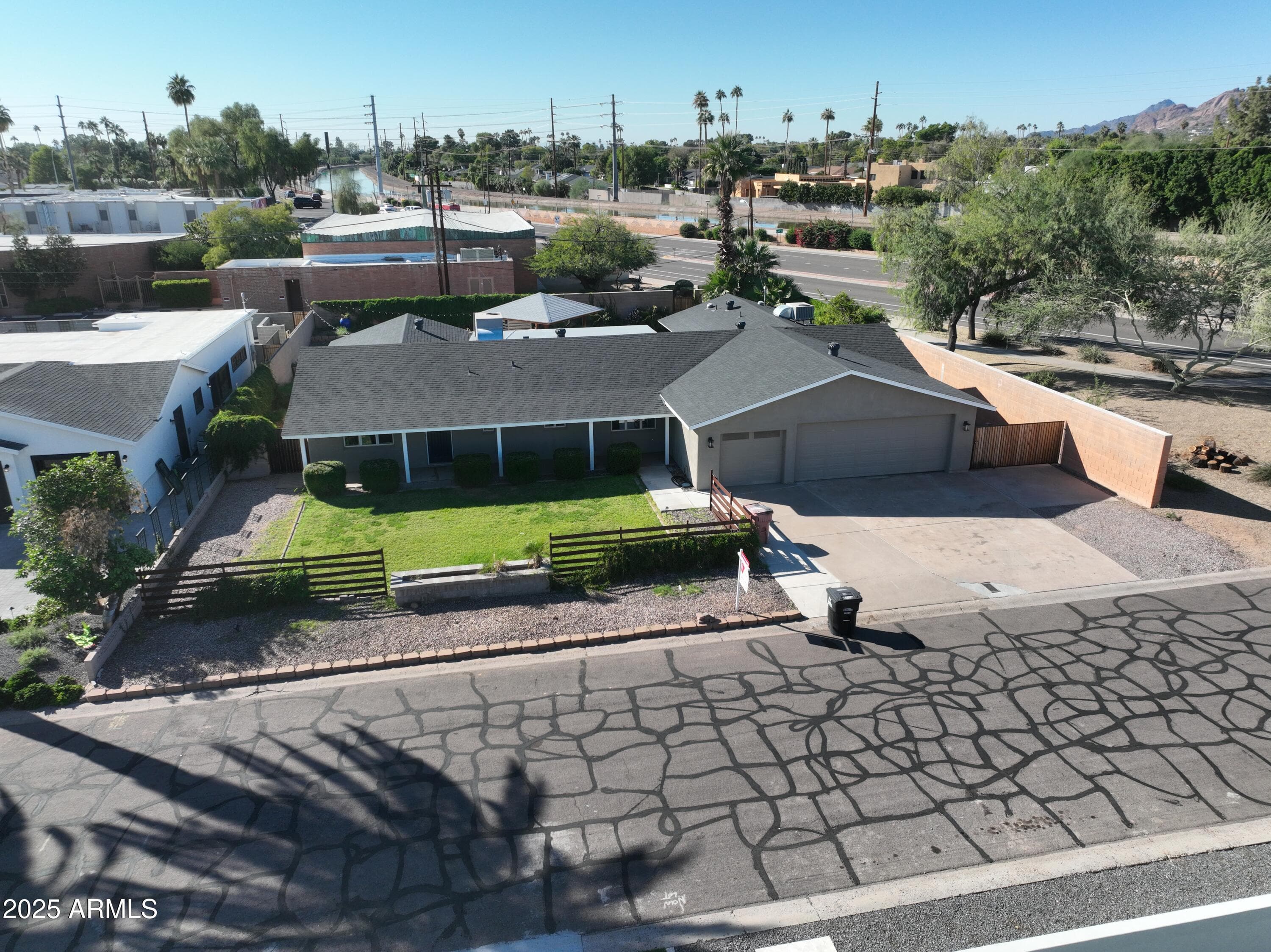 3704 N Kachina Ln — photo 1