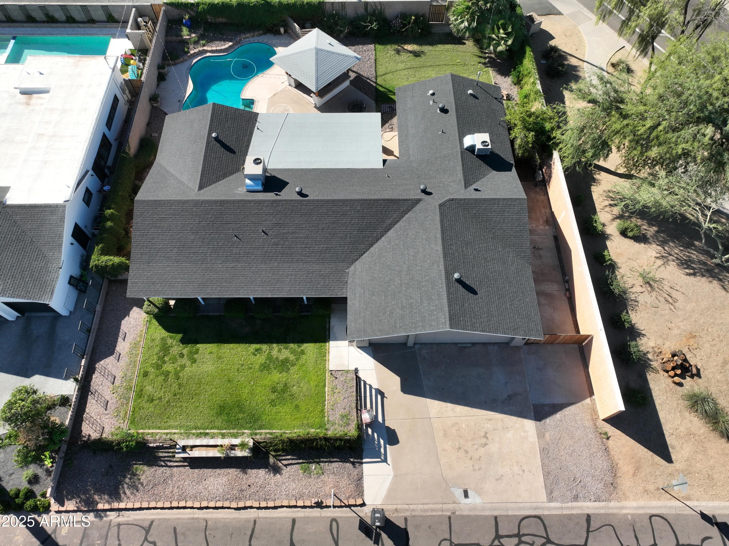 3704 N Kachina Ln — photo 2