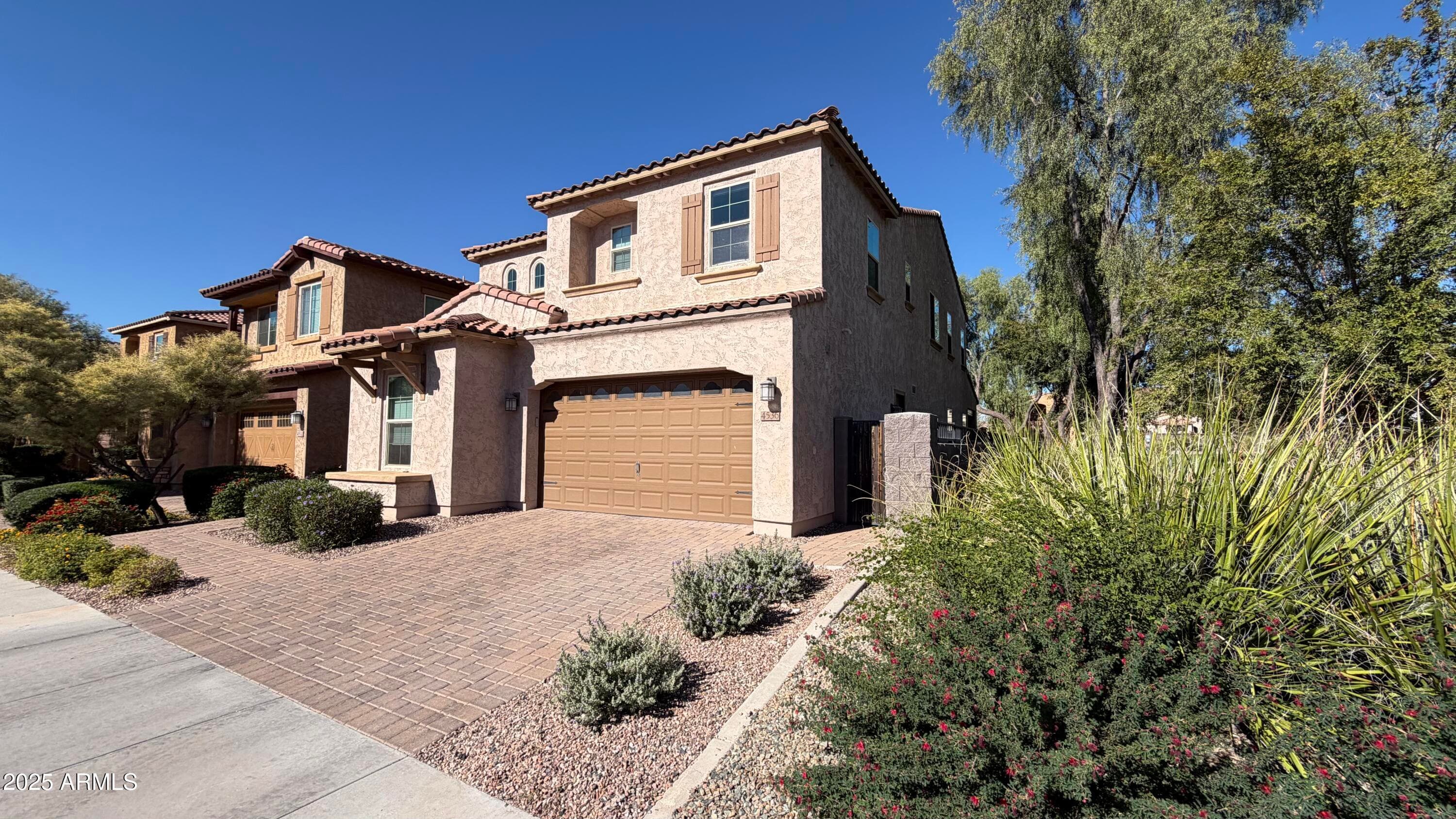 4536 E Walter Way — photo 1