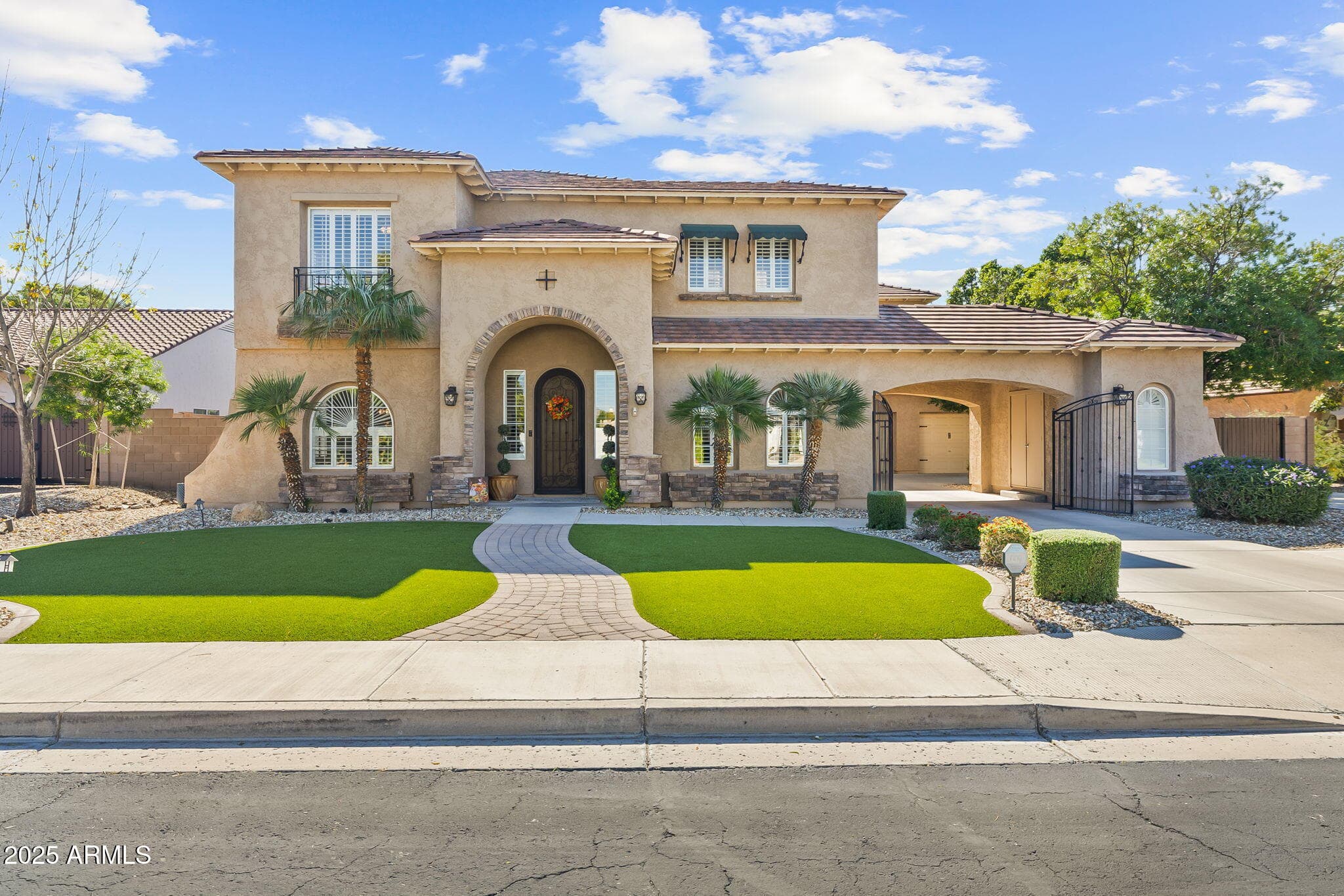 7281 W Mariposa Grande Ln — photo 1