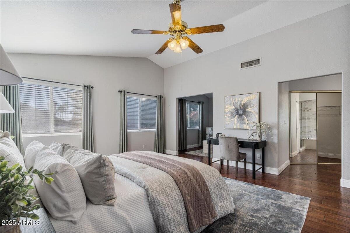 3447 E Glenhaven Dr — photo 2